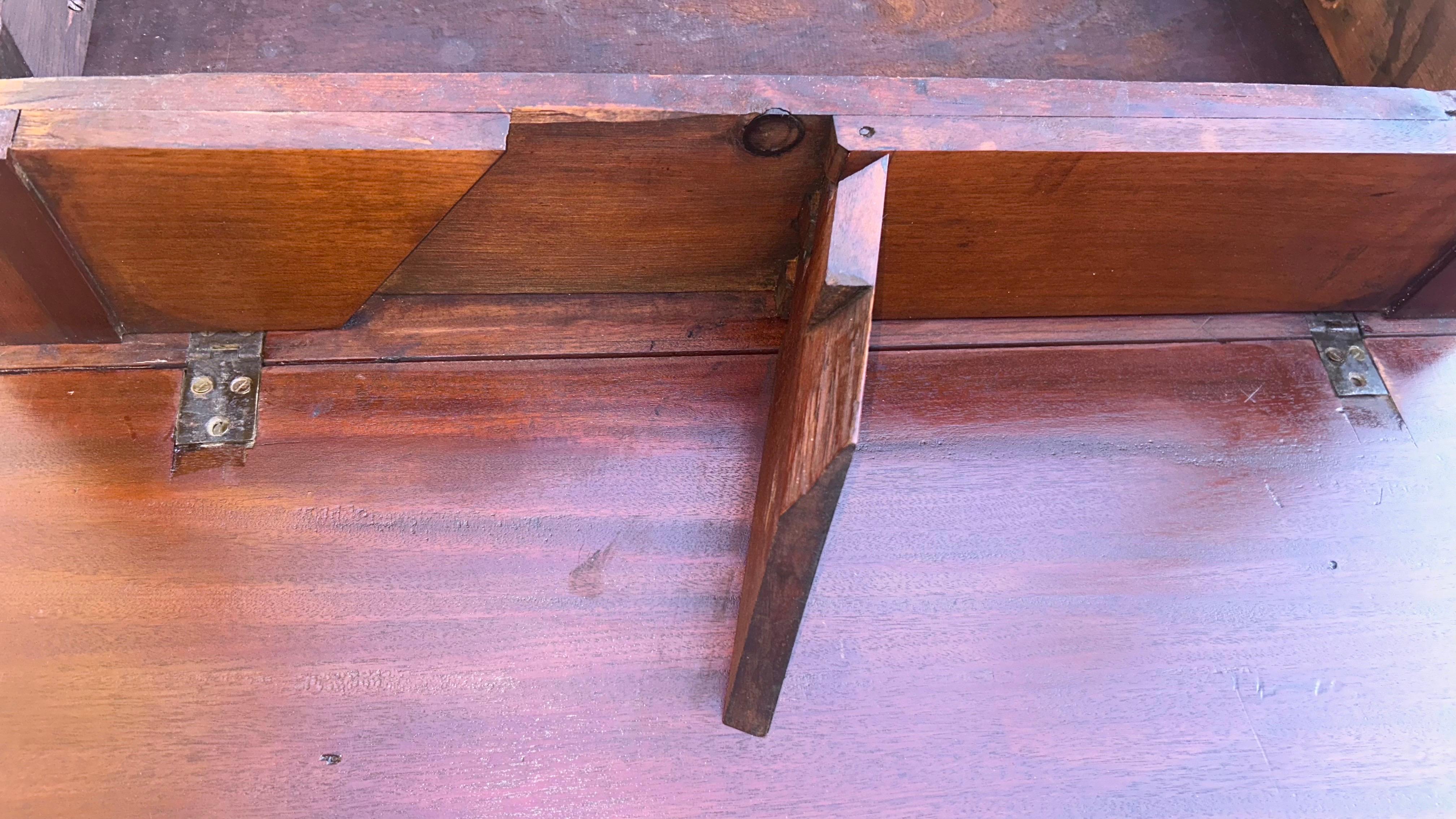 Table Pembroke américaine Hepplewhite en acajou à abattants, vers 1810 en vente 4