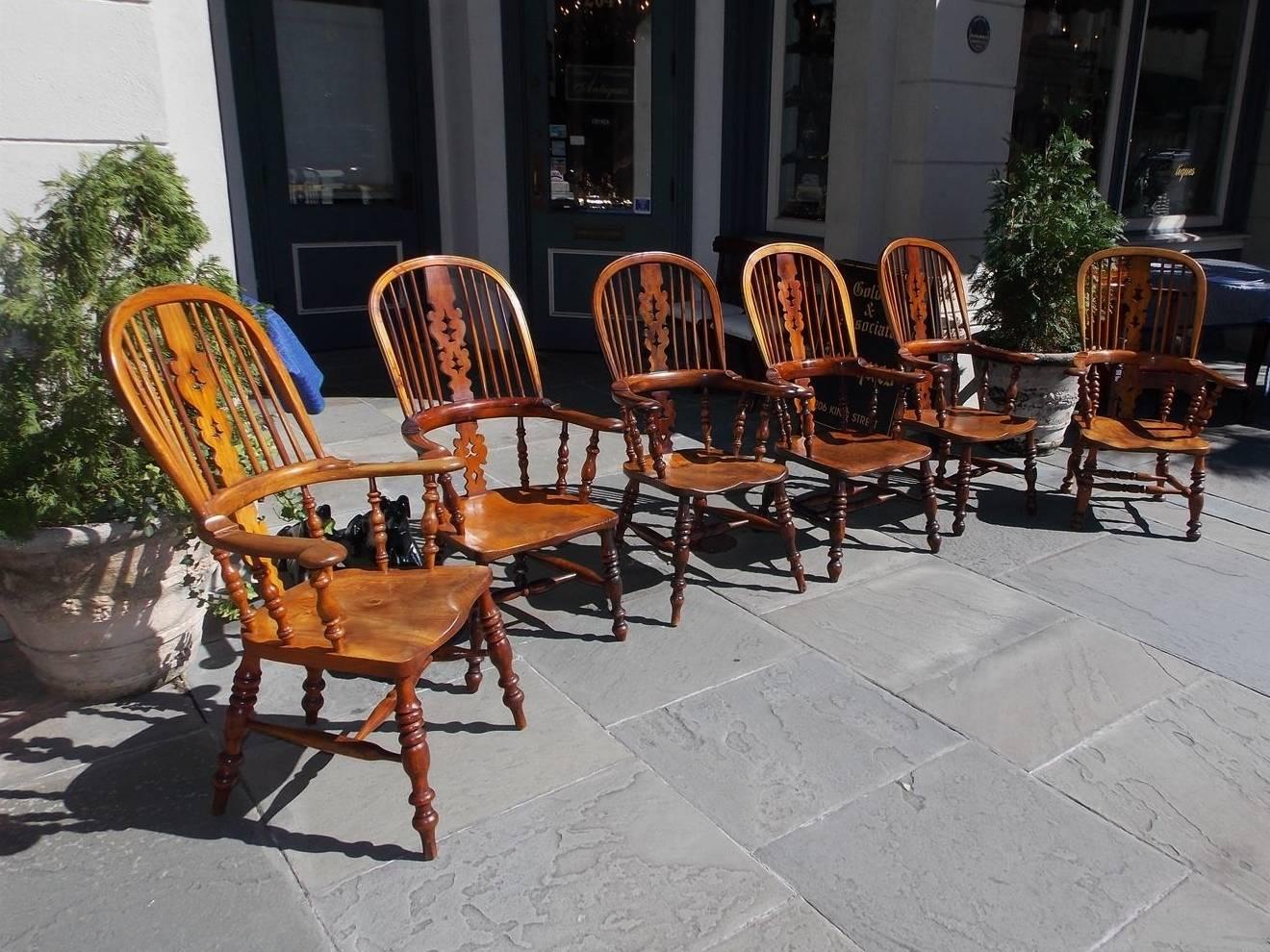 Set of Six English Yew and Ash Windsor Armchairs, Circa 1820 In Excellent Condition In Hollywood, SC