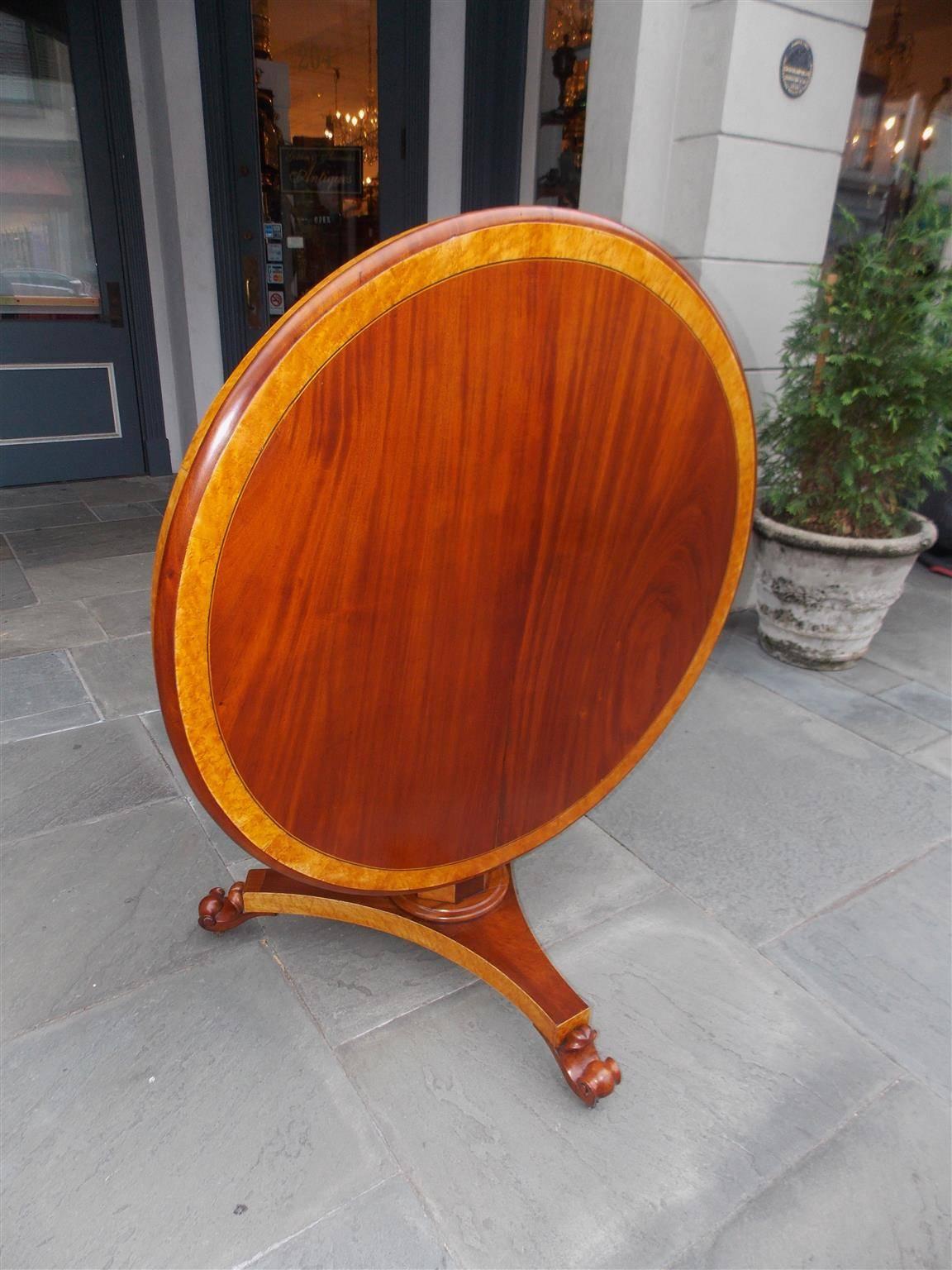 American Mahogany and Bird's-Eye Maple Center Table, NY, Circa 1820 In Excellent Condition For Sale In Hollywood, SC