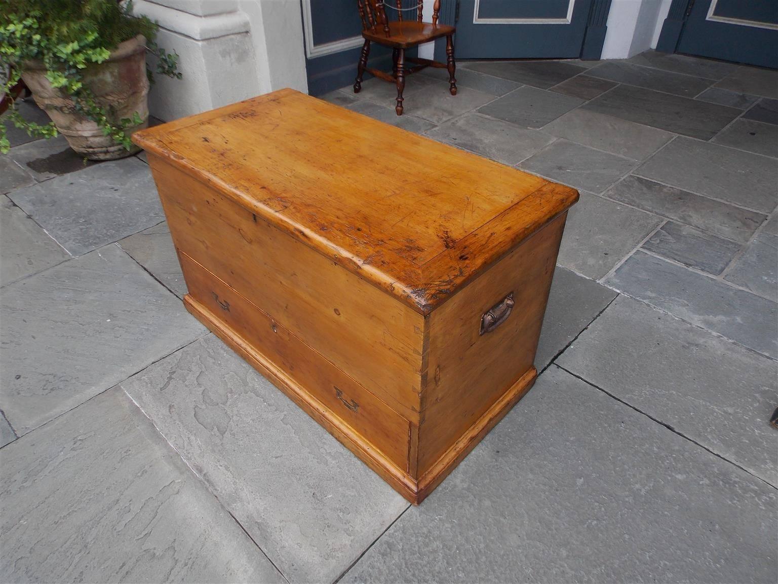 Hammered American White Pine Sailor's Nautical Traveling Chest, Circa 1810