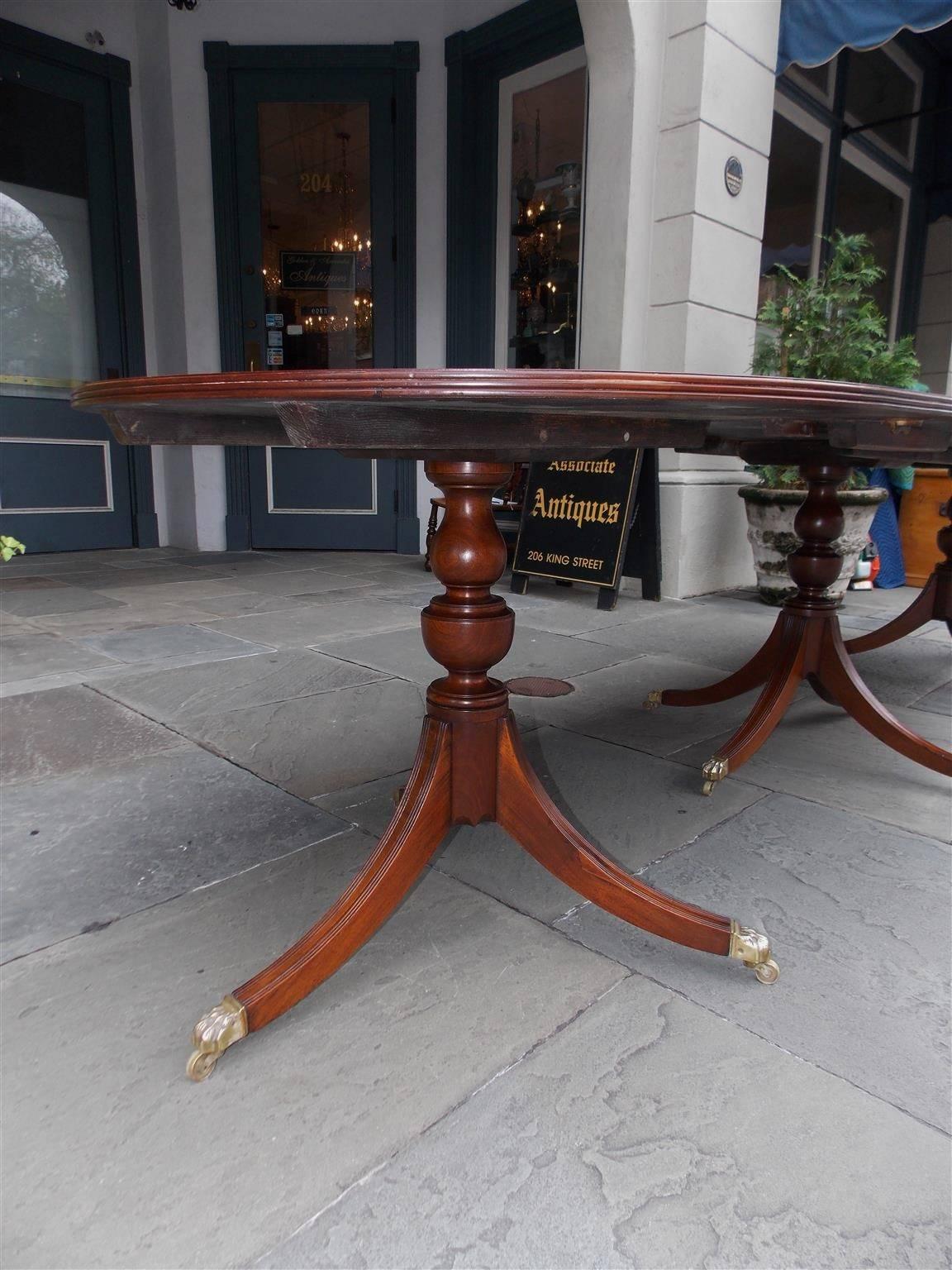English Mahogany Inlaid Triple Pedestal Dining Room Table, Early 19th Century 3
