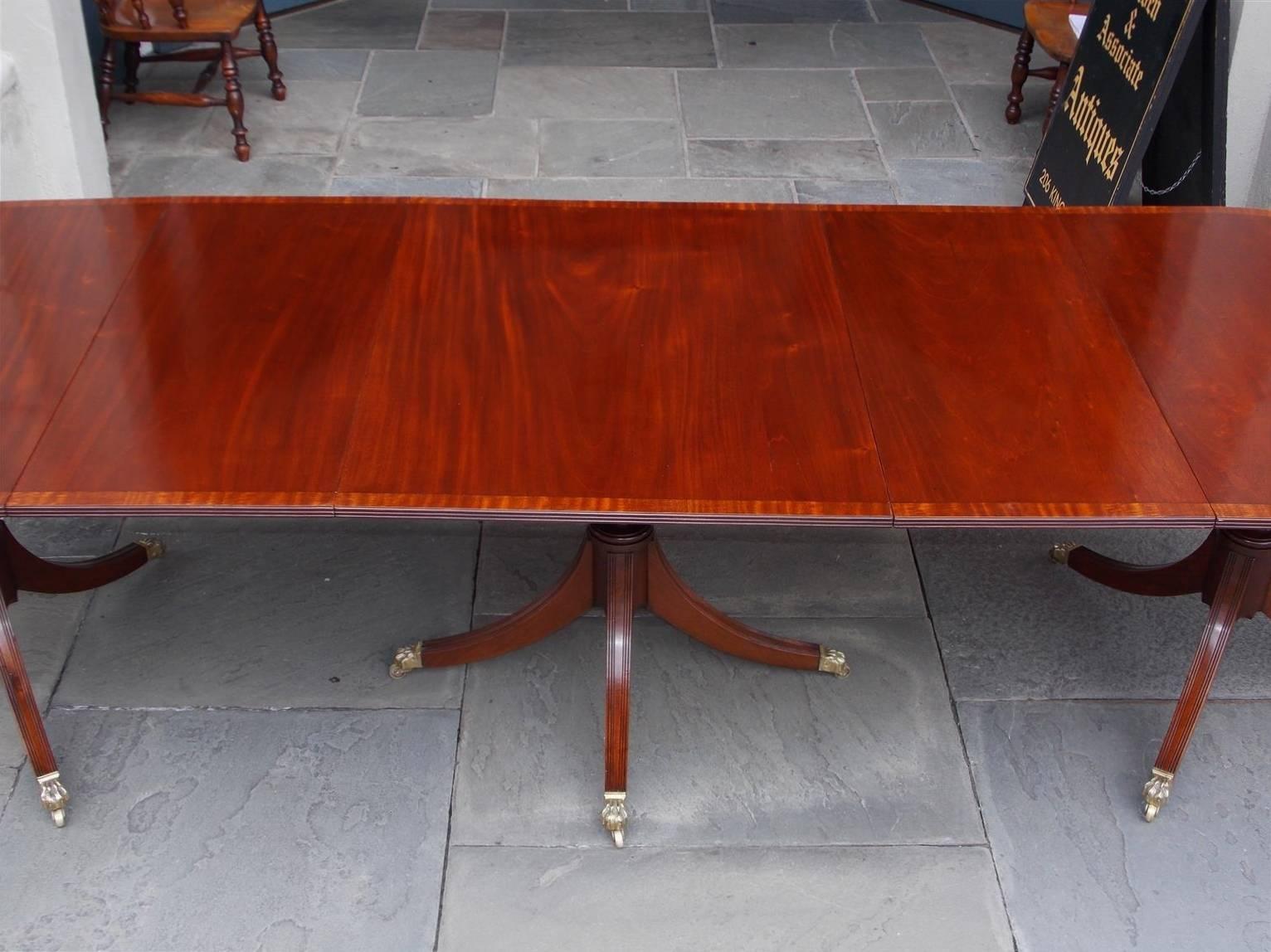 English Mahogany Inlaid Triple Pedestal Dining Room Table, Early 19th Century 1