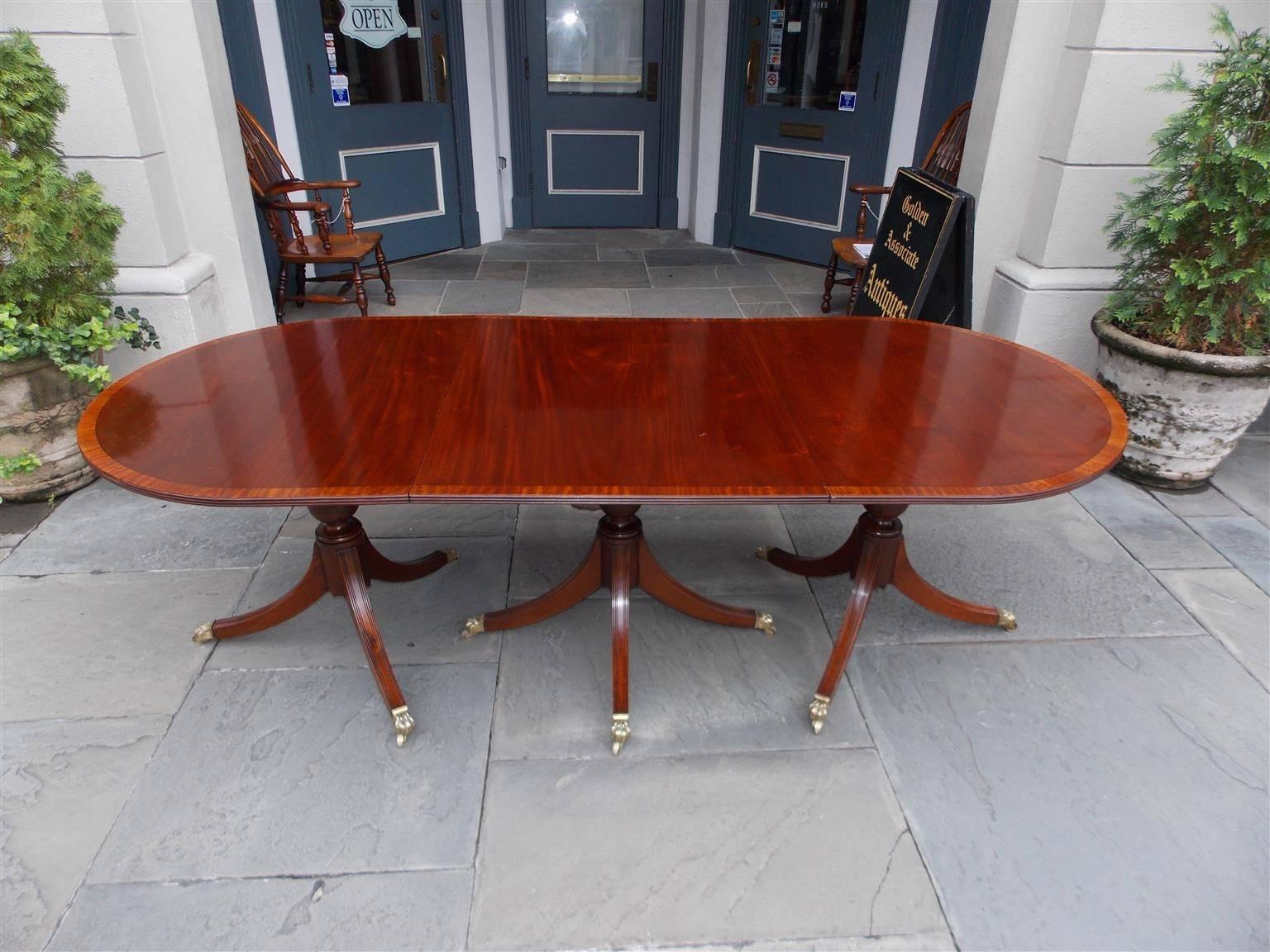 English Mahogany Inlaid Triple Pedestal Dining Room Table, Early 19th Century 4