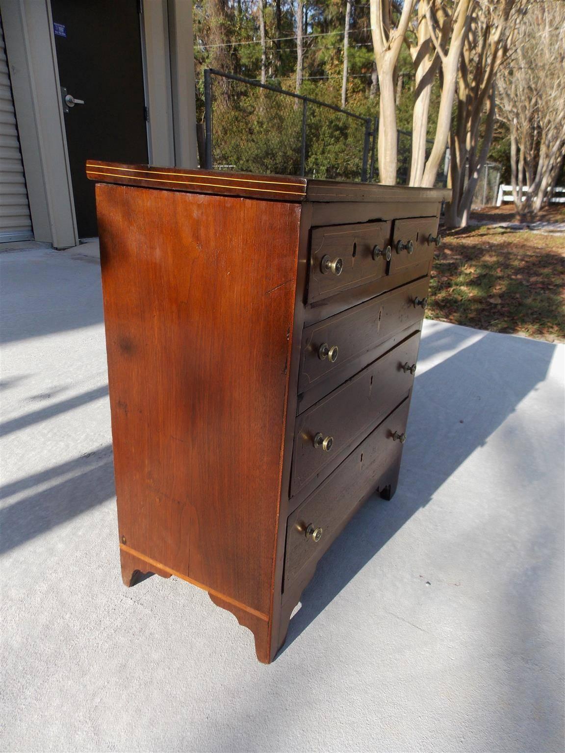 American Chippendale Walnut and Mahogany Inlaid Miniature Chest, Circa 1770 In Excellent Condition For Sale In Hollywood, SC