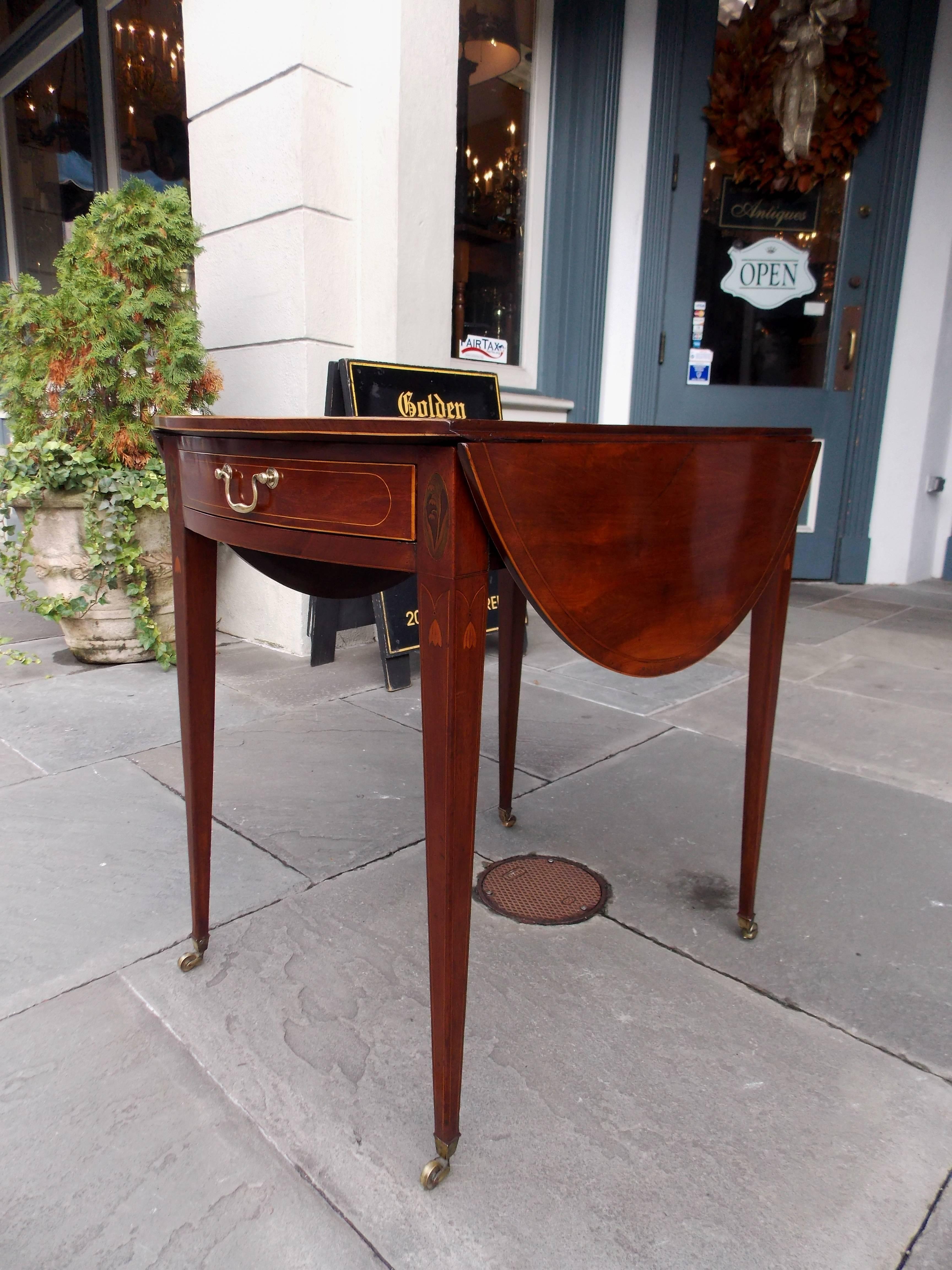Charleston Neoclassical Mahogany Inlaid Pembroke Table, Circa 1790 In Excellent Condition In Hollywood, SC