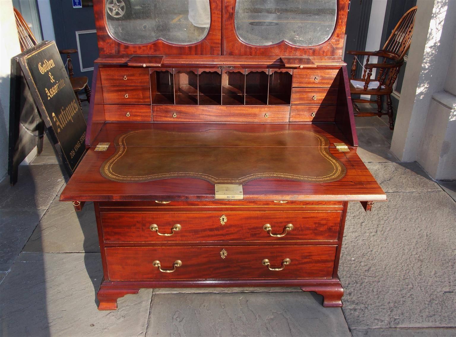 English Mahogany Secretary With Mirrored Bookcase. Circa 1780 For Sale 2