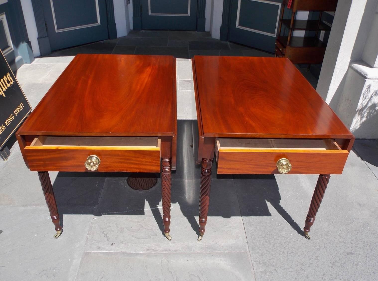 Pair of American Sheraton Mahogany Pembroke Tables, Baltimore, Circa 1815 For Sale 1