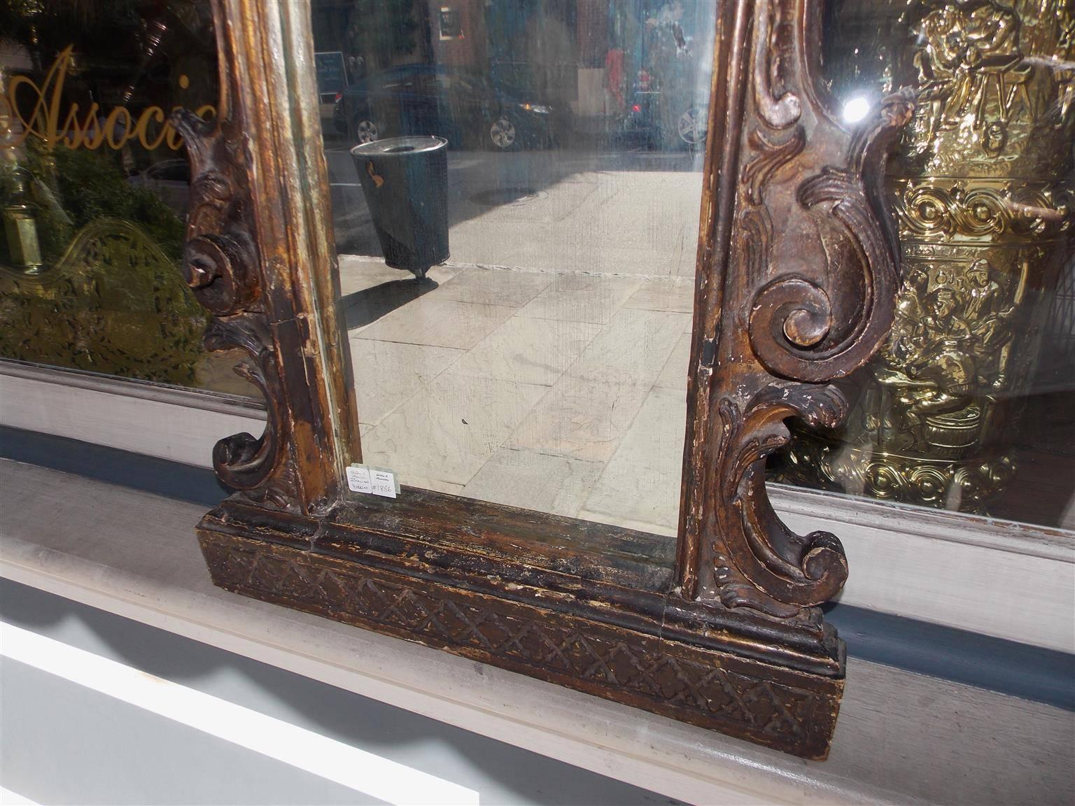 Gold Leaf Italian Gilt Shell Cartouche Acanthus Mirror. Circa 1730 For Sale