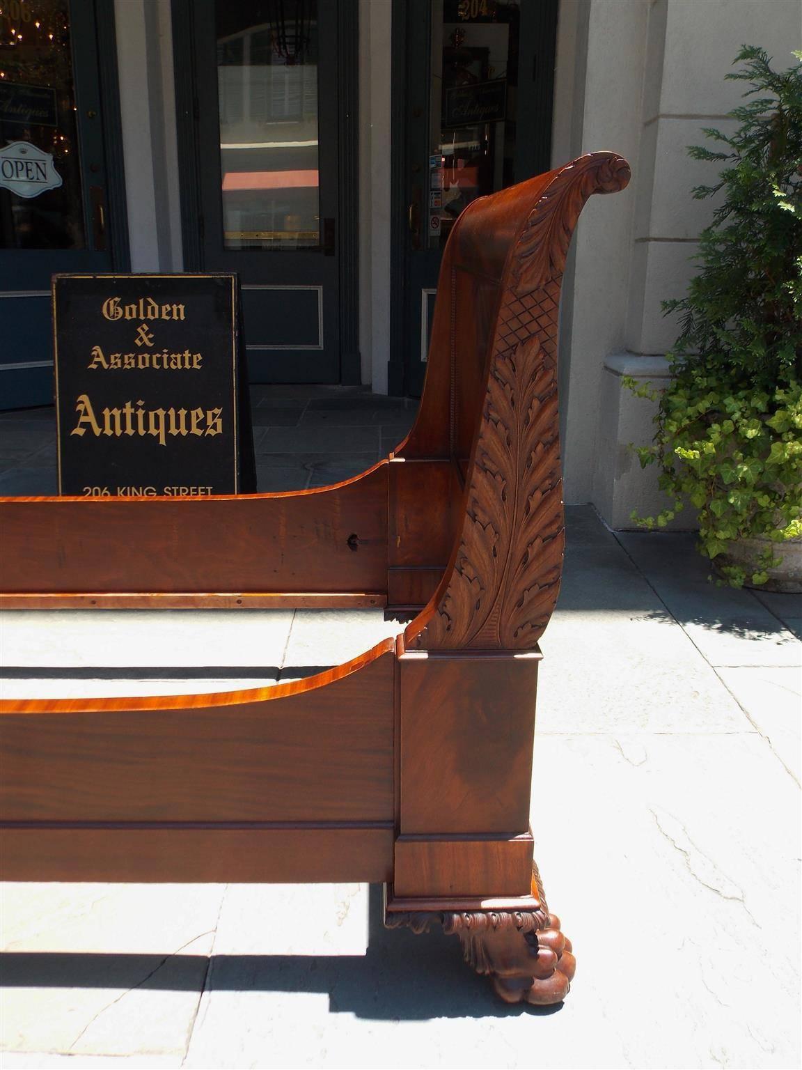 Pair of American Cuban Mahogany Twin Sleigh Beds, Circa 1855. New York In Excellent Condition In Hollywood, SC
