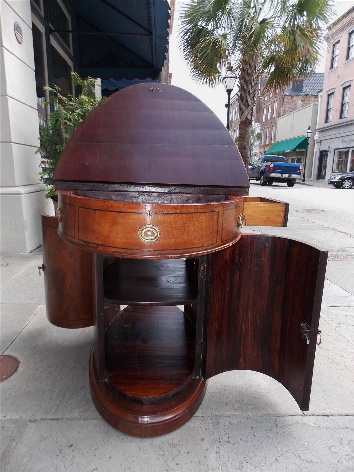 English Mahogany Oval Sea Captains Leather Top Desk, Circa 1800 In Excellent Condition For Sale In Hollywood, SC