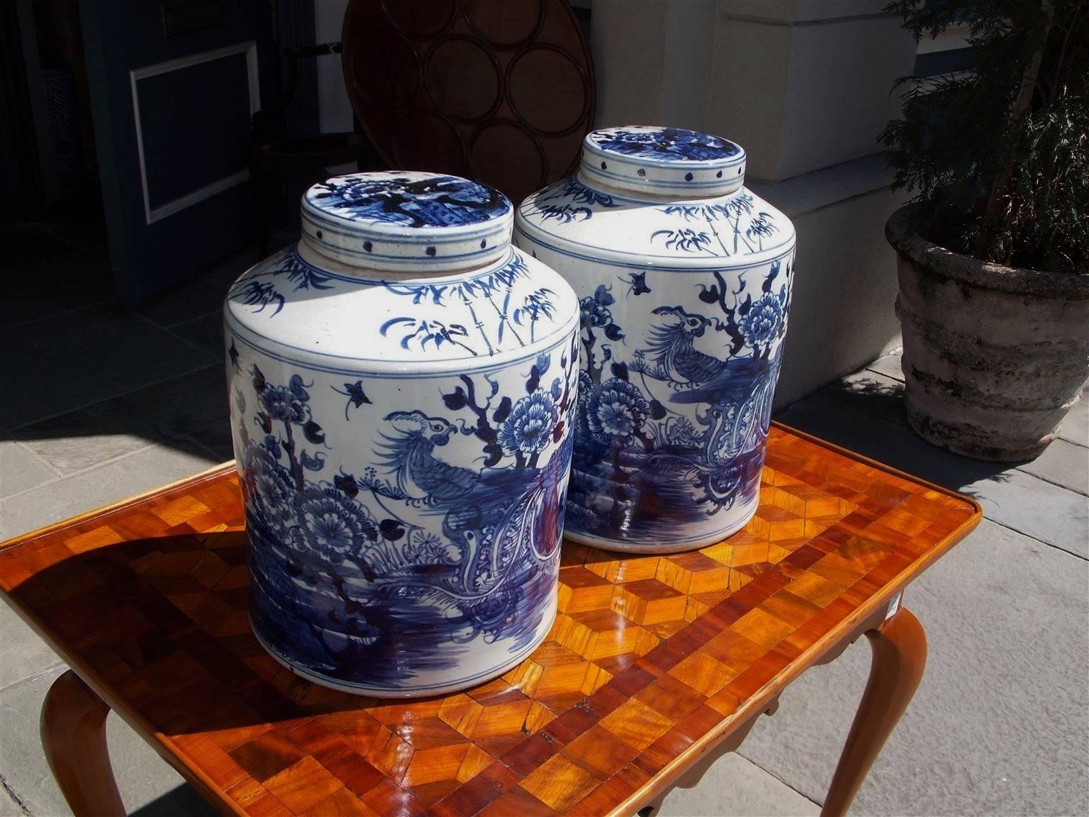 Chinese Export Pair of Chinese Porcelain Glazed Temple Jars with Lids, 20th Century