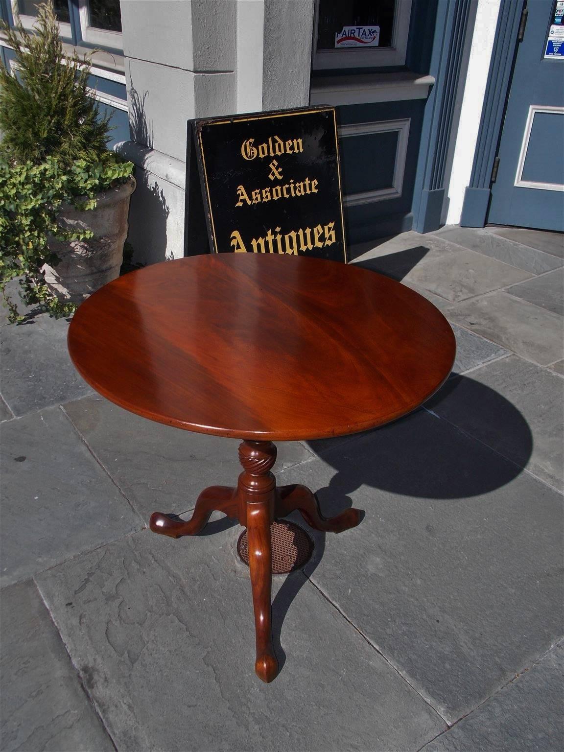George III English Mahogany One Board Tilt-Top Pedestal Tea Table, Circa 1770 For Sale