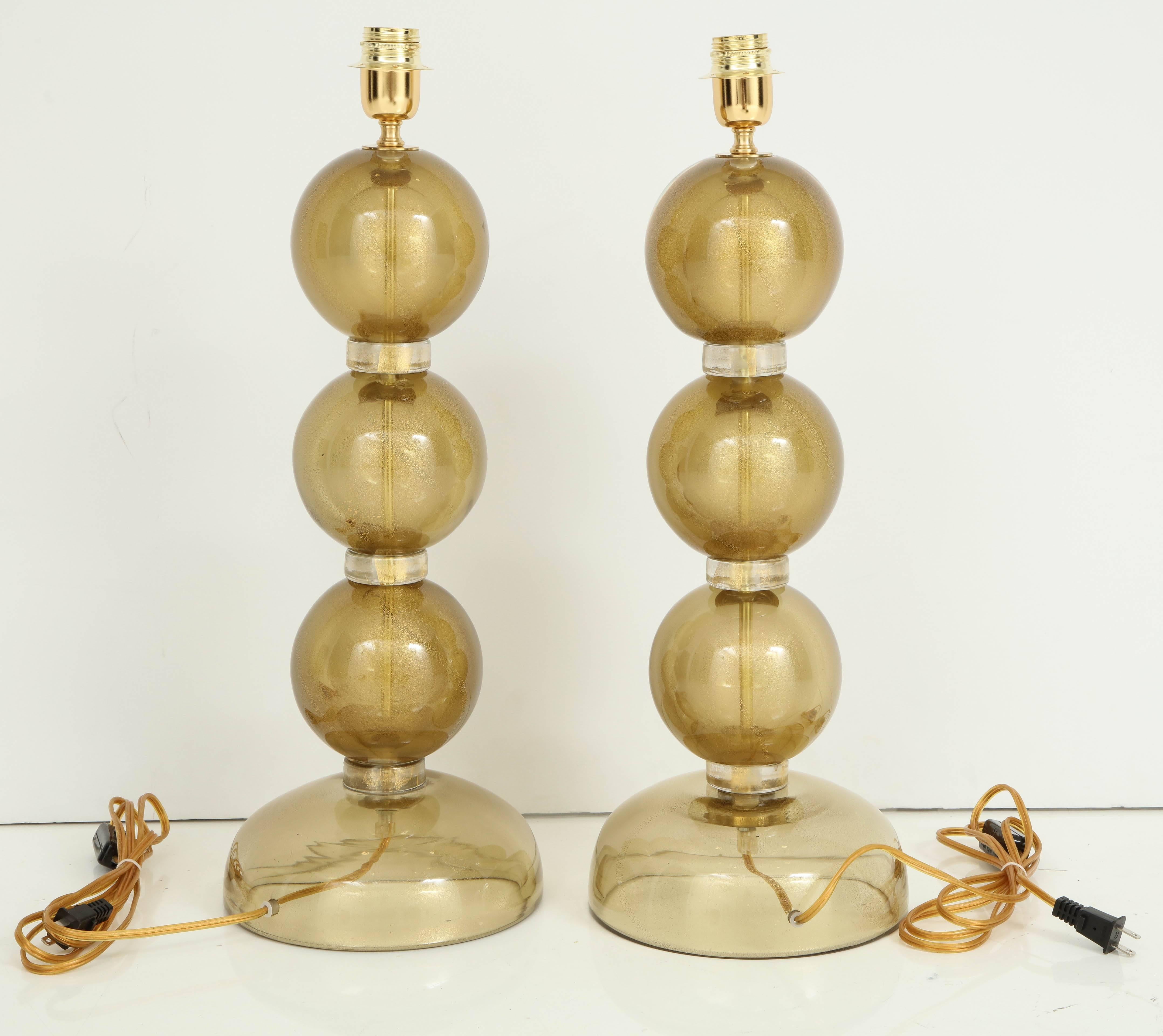 Grande paire de grandes lampes sphères en verre de Murano infusées d'or 23 carats, Italie en vente 3