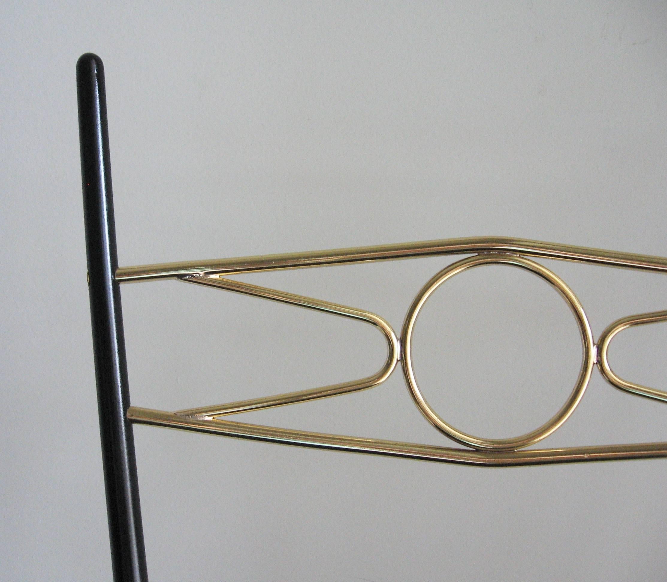 20th Century Pair of Mid-Century Modern Italian Gio Ponti Style Brass and Metal Chairs