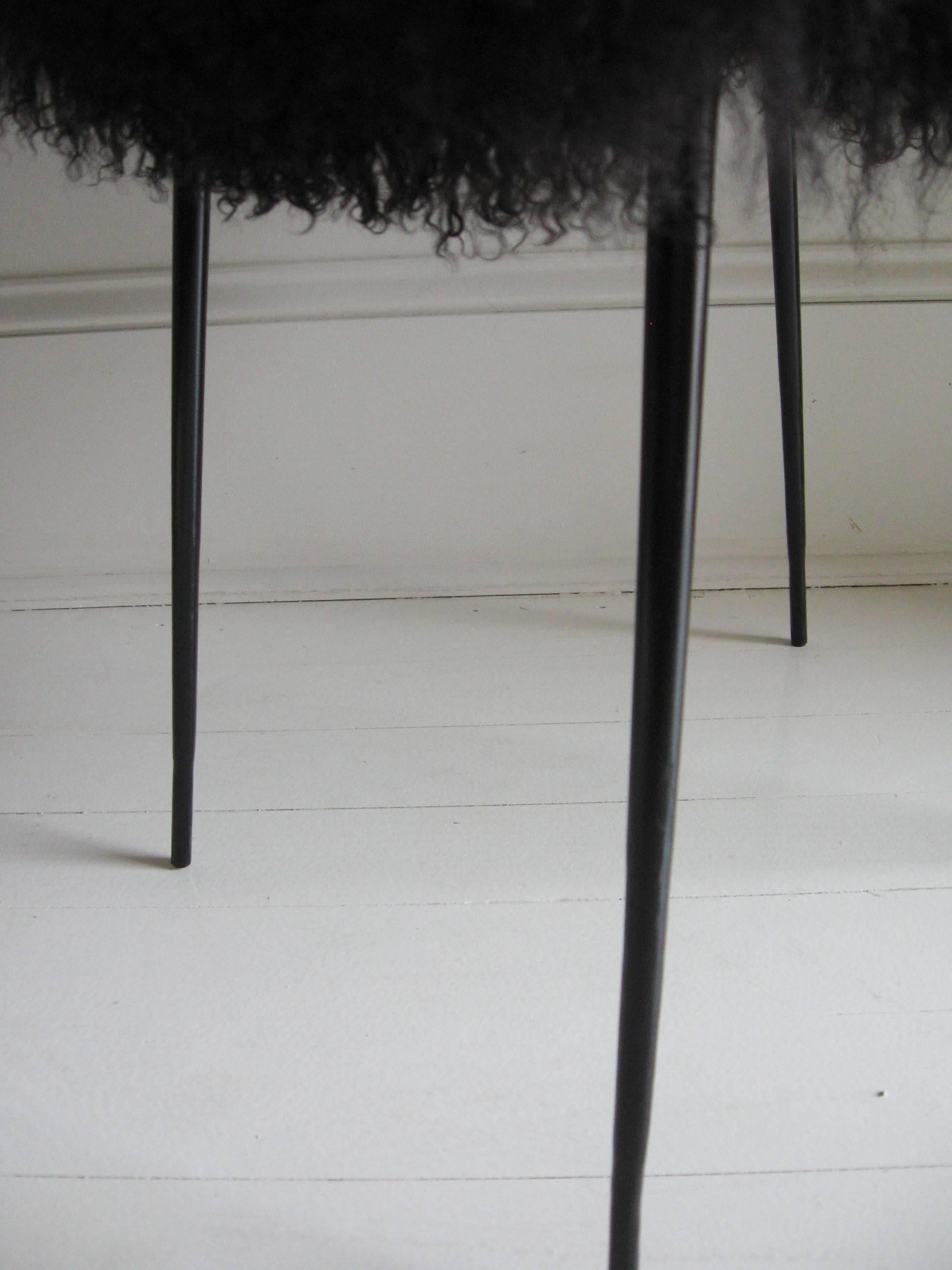 Pair of Mid-Century Modern Italian Gio Ponti Style Brass and Metal Chairs 3