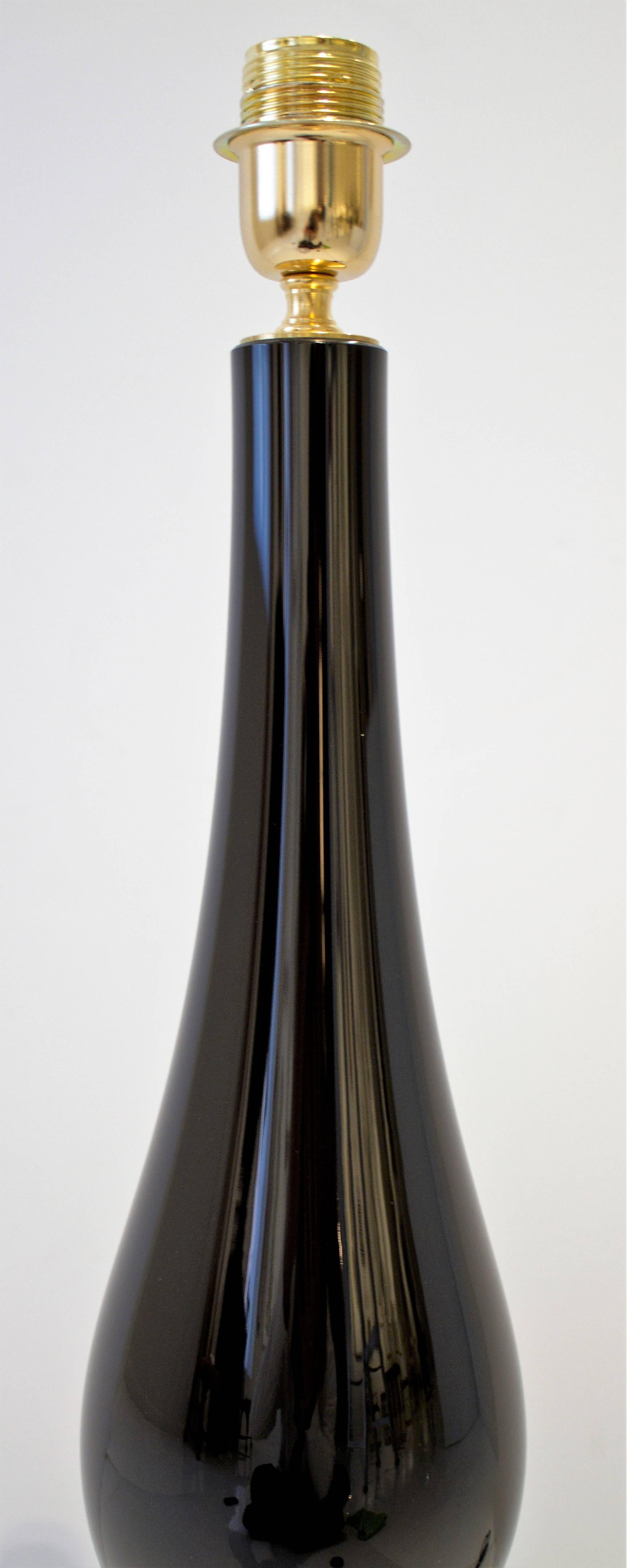 XXIe siècle et contemporain Grande paire de lampes en verre de Murano noir et or, signées, Italie en vente