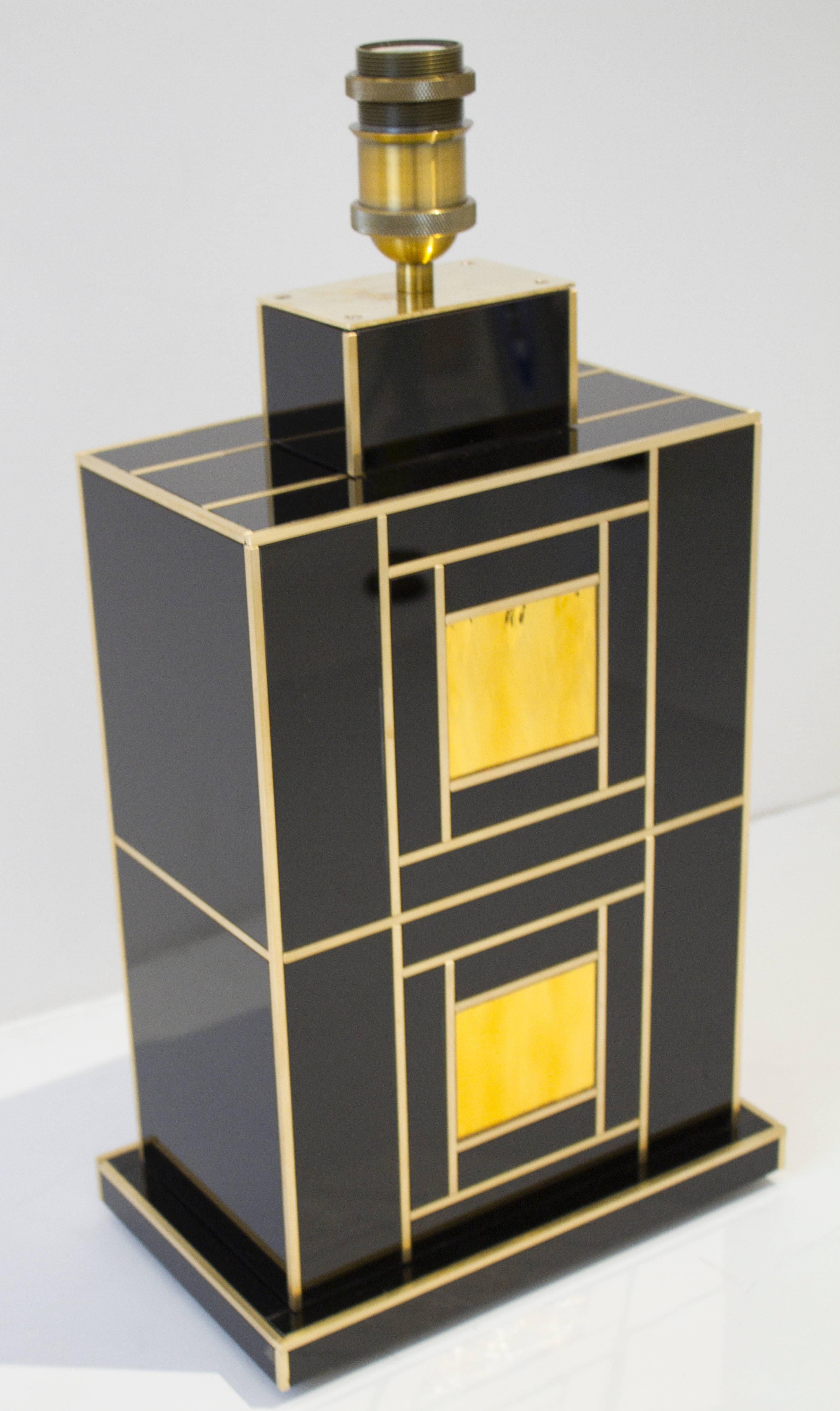 Contemporary Pair of Signed Geometric Black and Gold Glass with Brass Inlays Lamps, Spain For Sale
