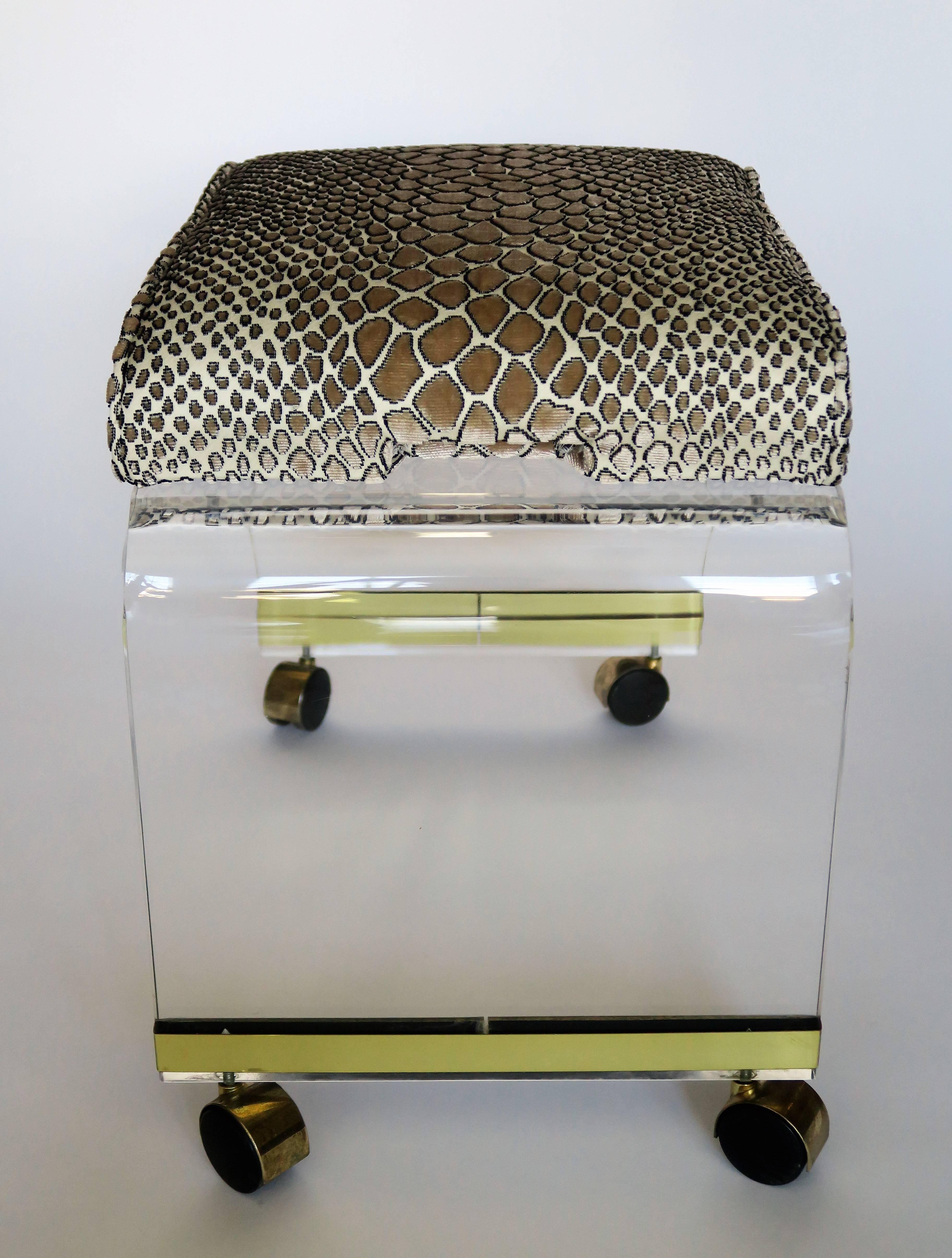 Mid-Century Modern Lucite Stool with Snake Skin Velvet and Brass Casters In Excellent Condition In New York, NY