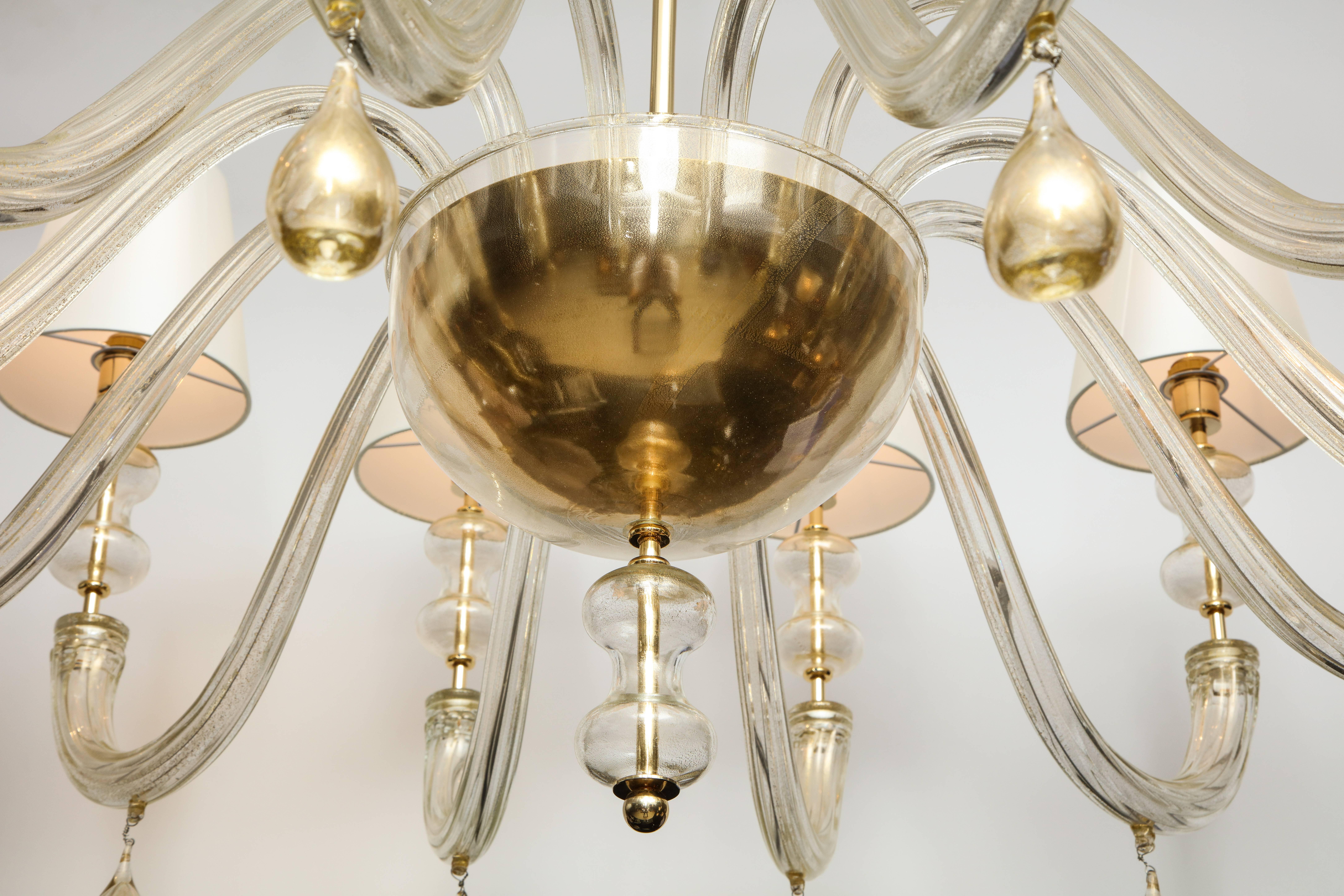 Modernist Italian Murano Gold Glass Chandelier in the Manner of Seguso In Excellent Condition In New York, NY
