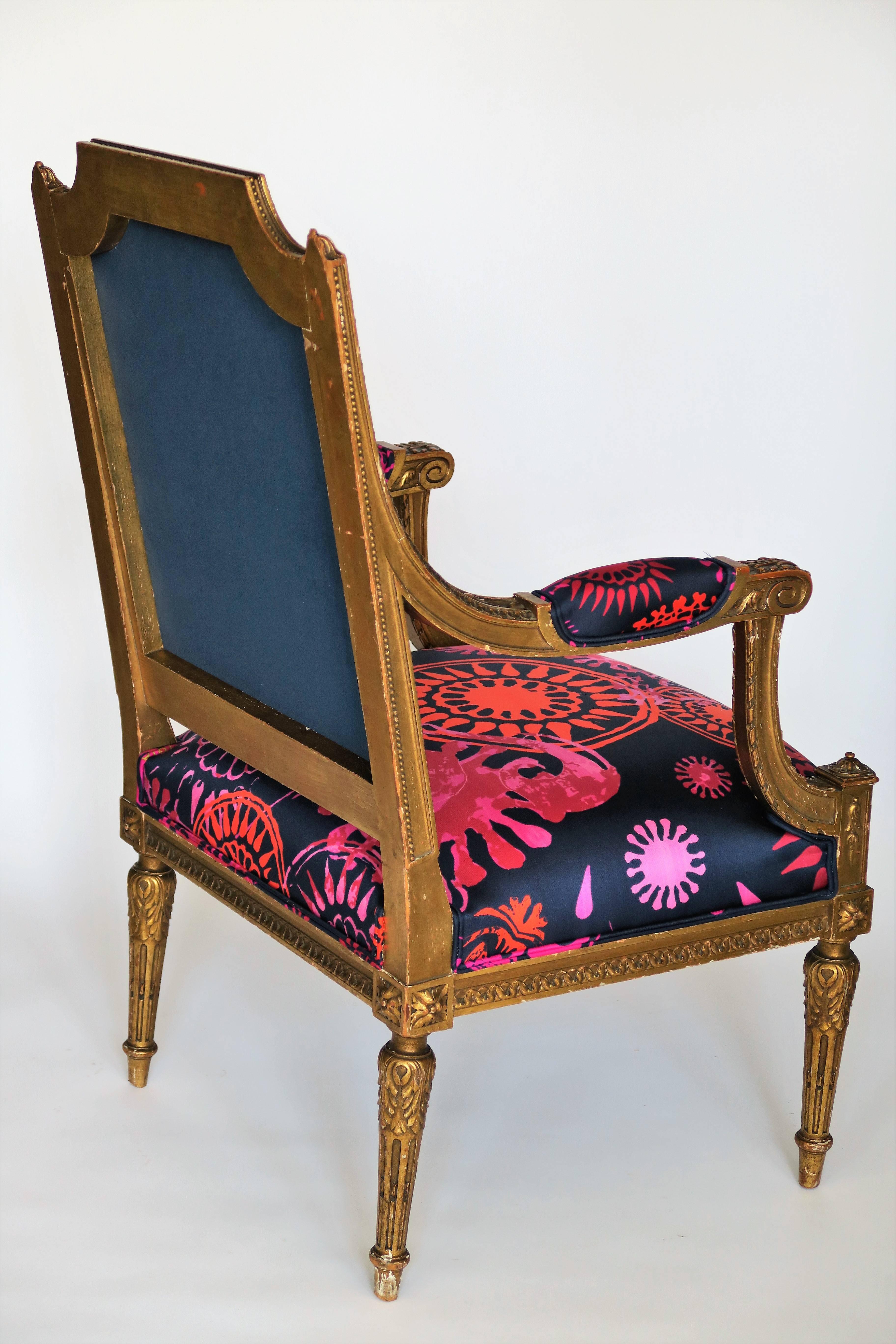 Louis XVI Style Gilded Armchair in Hand-Painted Italian Silk Fabric 1