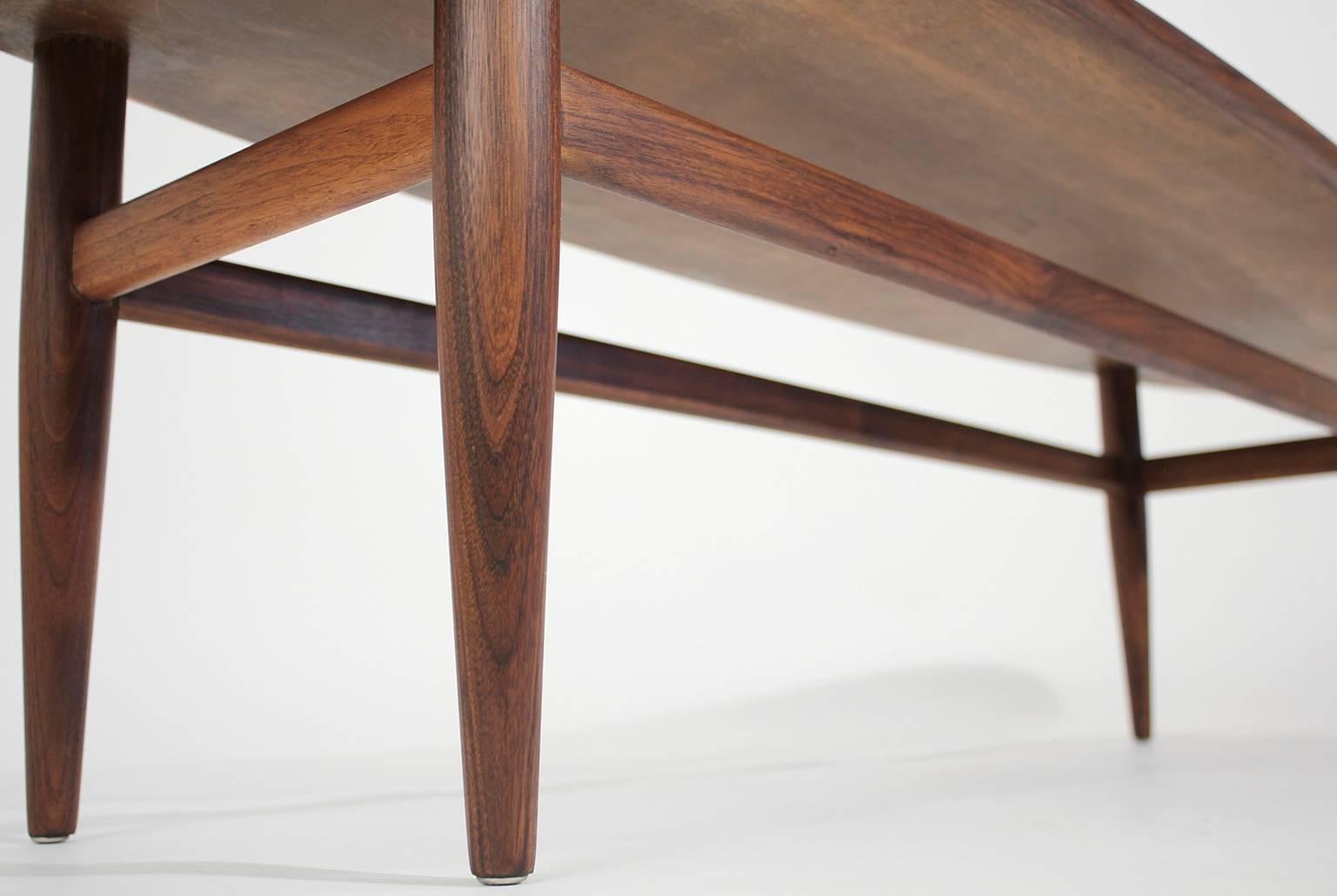 Henredon Modernist Surfboard Walnut Coffee Table In Excellent Condition In San Diego, CA