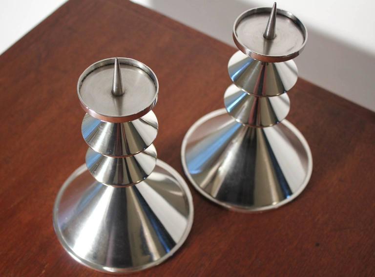 Pair of British Modernist Sterling Silver Candleholders, 1964 In Excellent Condition For Sale In San Diego, CA