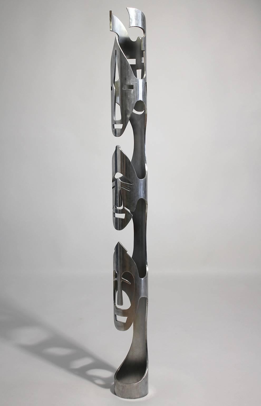 Große abstrakte modernistische Aluminium-Skulptur (Moderne der Mitte des Jahrhunderts) im Angebot