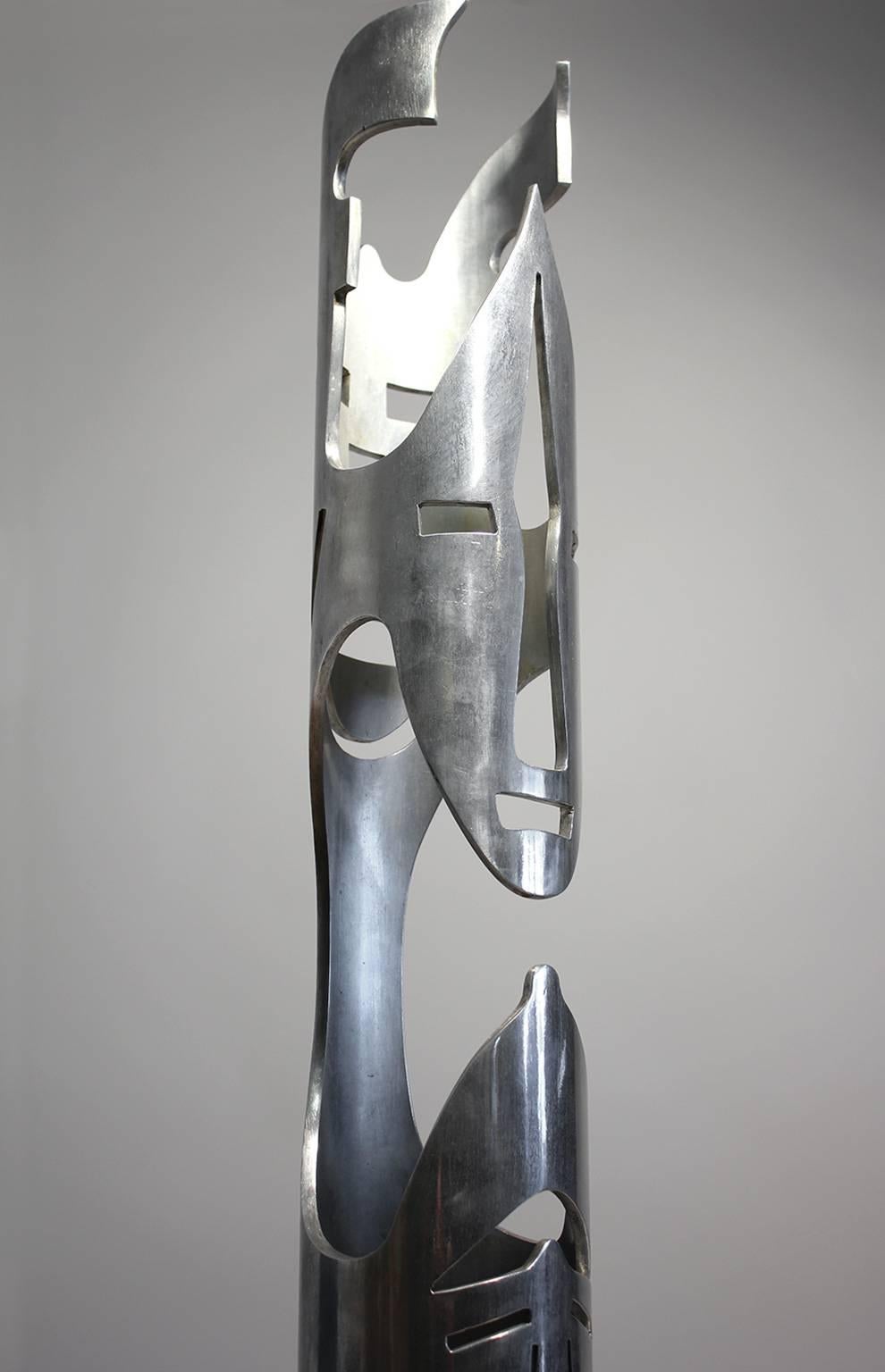 Tall Abstract Modernist Aluminium Sculpture In Excellent Condition For Sale In San Diego, CA