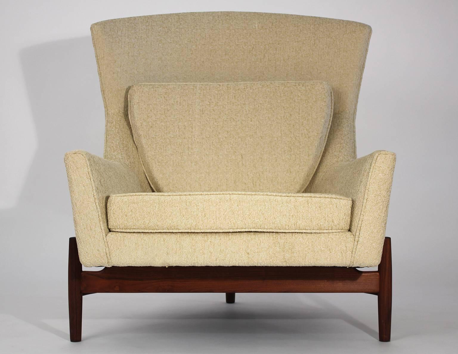 Mid-Century Modern Large Modernist Jens Risom Lounge Chair