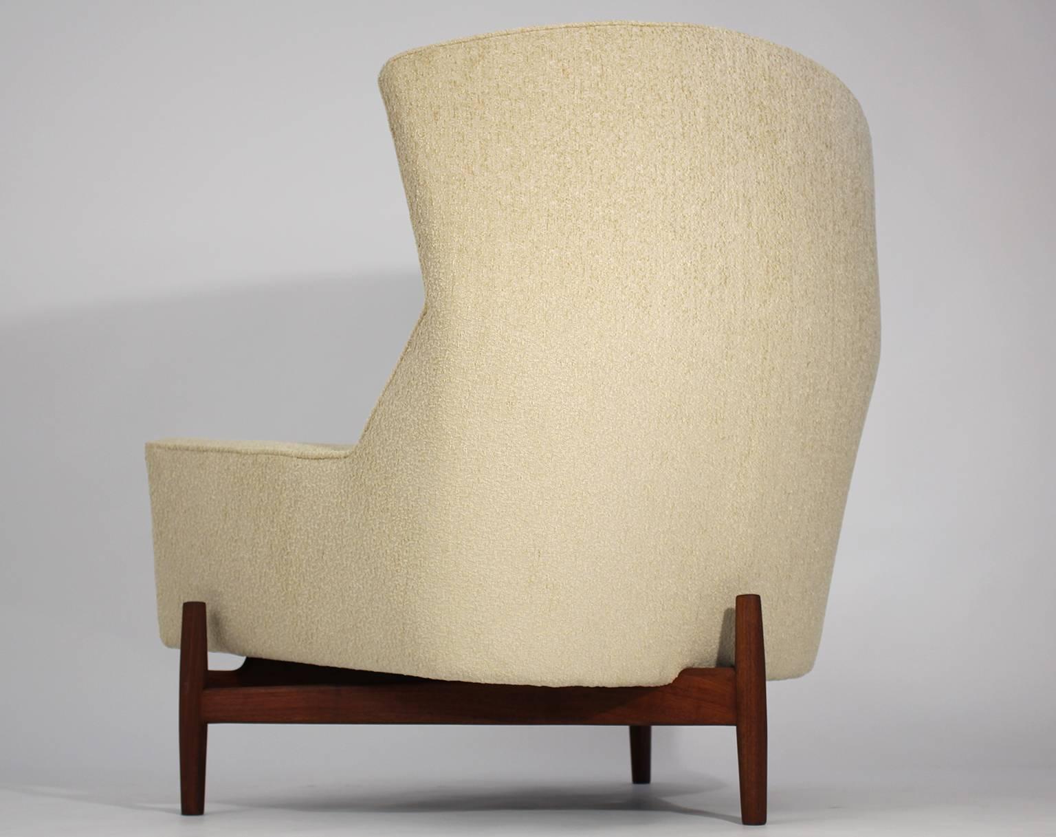 20th Century Large Modernist Jens Risom Lounge Chair