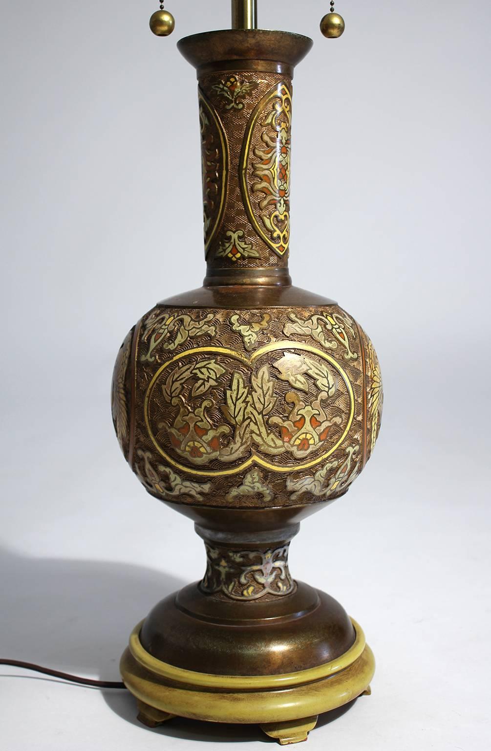Hollywood Regency Lampe cloisonnée chinoise en bronze par Marbro en vente