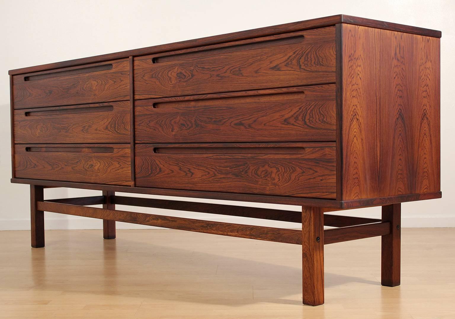 nils jonsson dresser