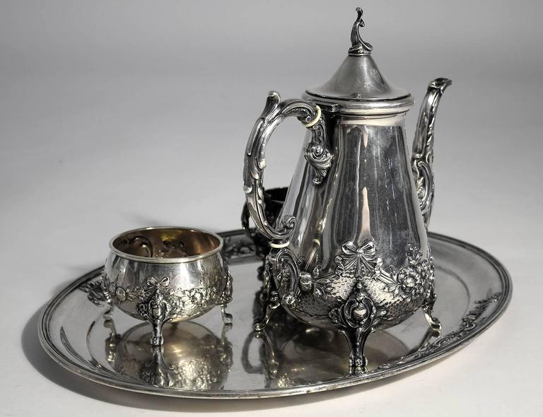 Antique Baroque H. Meyen & Co. of Berlin 800 Silver Tea Set with Tray In Excellent Condition For Sale In San Diego, CA
