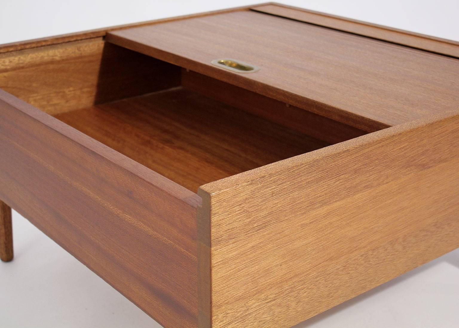 brown saltman table