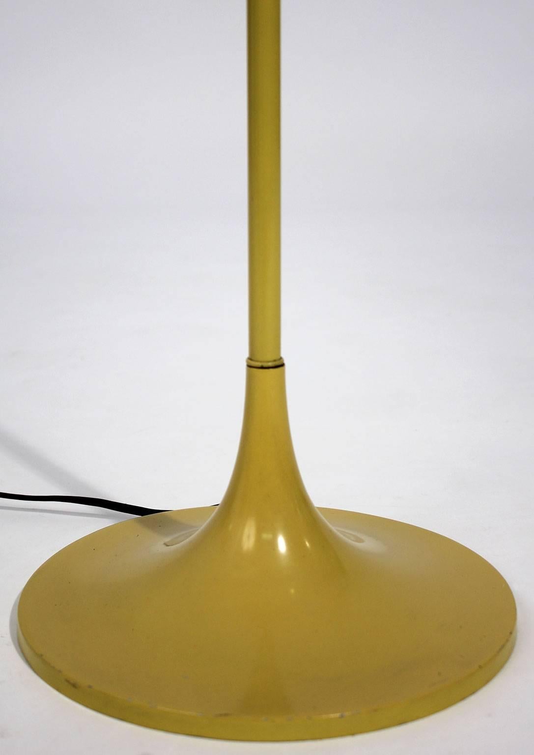 Modernist Laurel Floor Lamp in Yellow In Excellent Condition In San Diego, CA