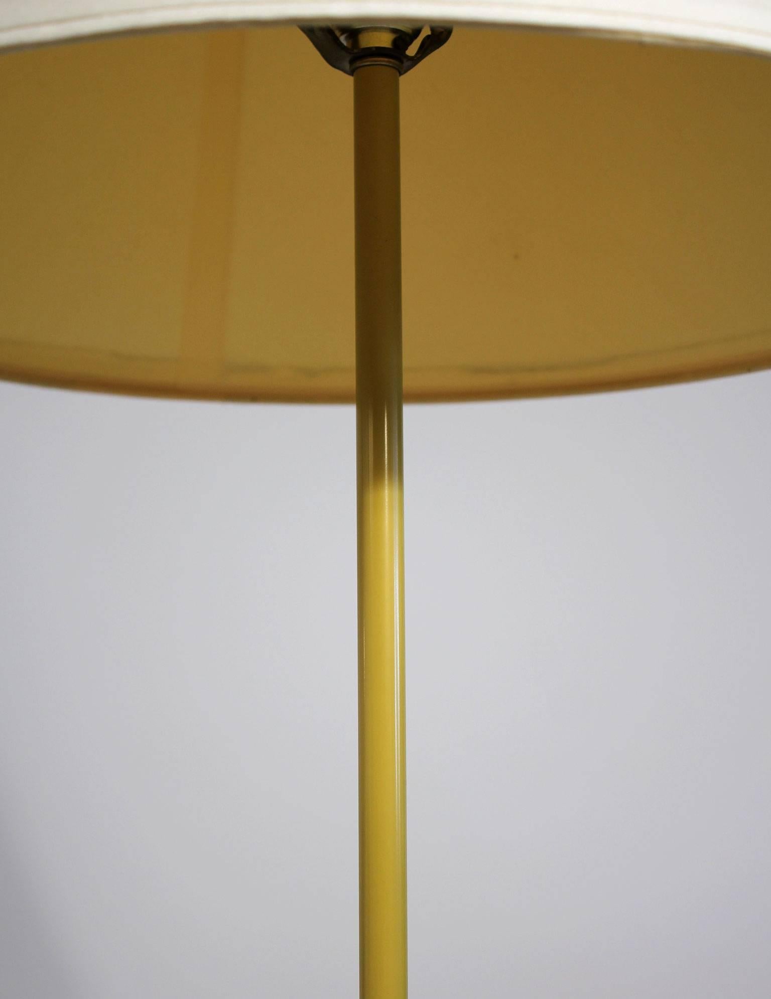 Modernist Laurel Floor Lamp in Yellow 2