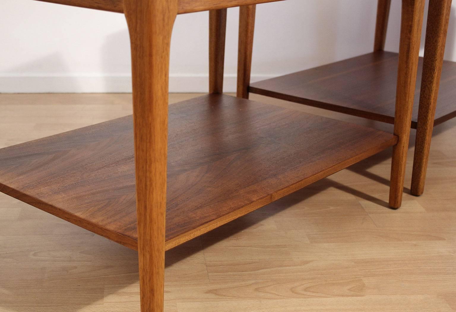 Pair of Lane Walnut Modernist End Tables In Excellent Condition In San Diego, CA