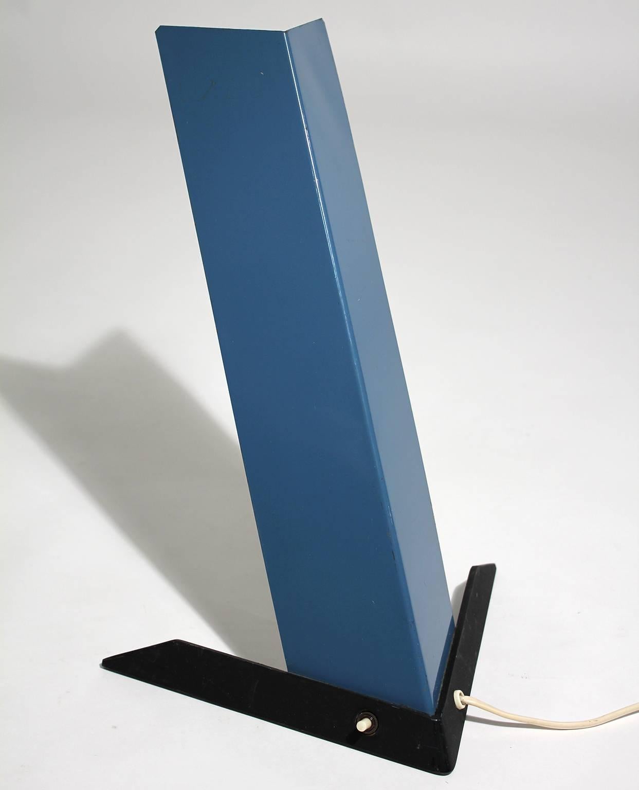 Mid-Century Modern Modernist Table Lamp Made in Finland, circa 1950s For Sale