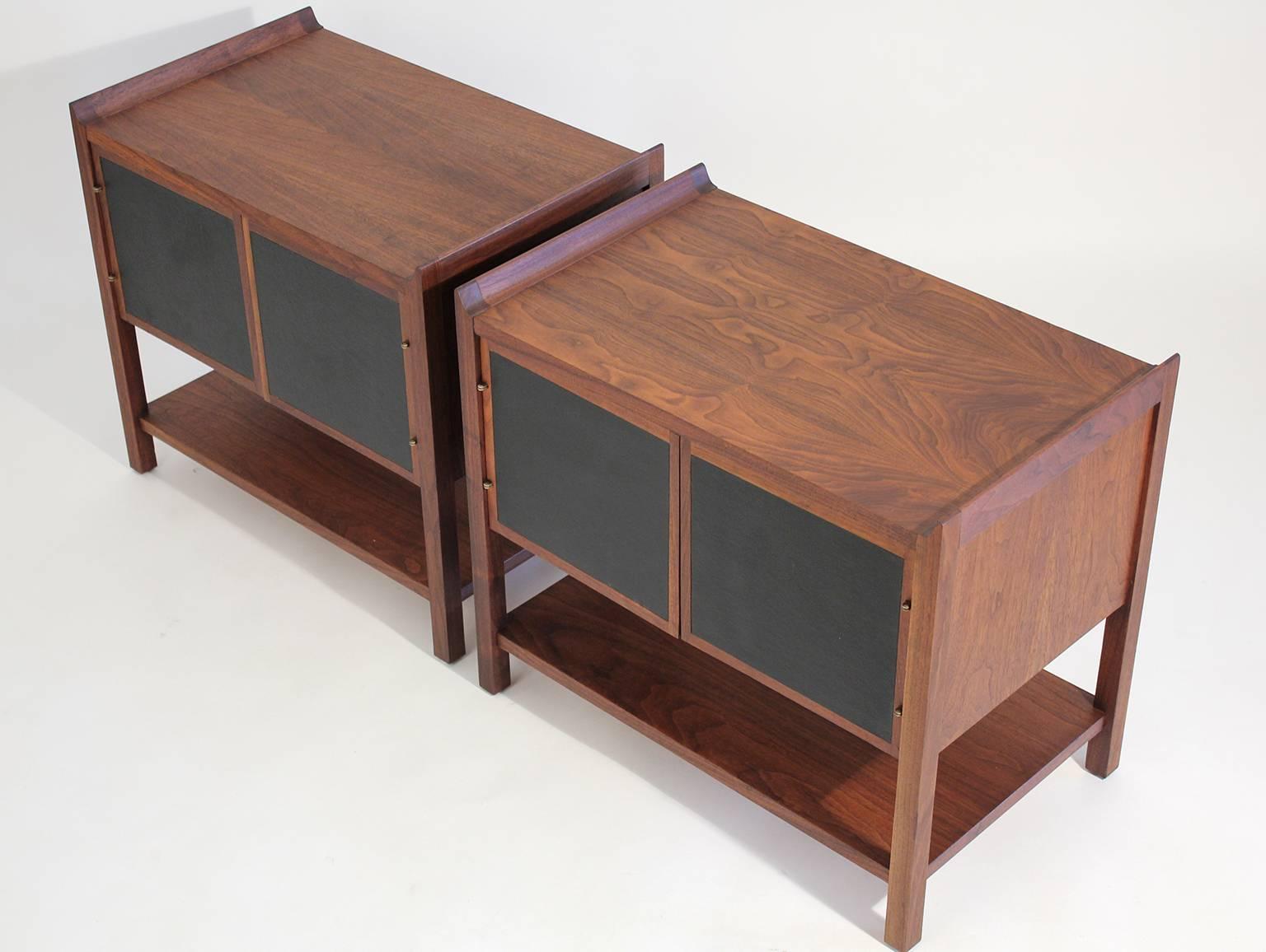 Pair of Dillingham Modernist American Walnut Nightstands End Tables 1