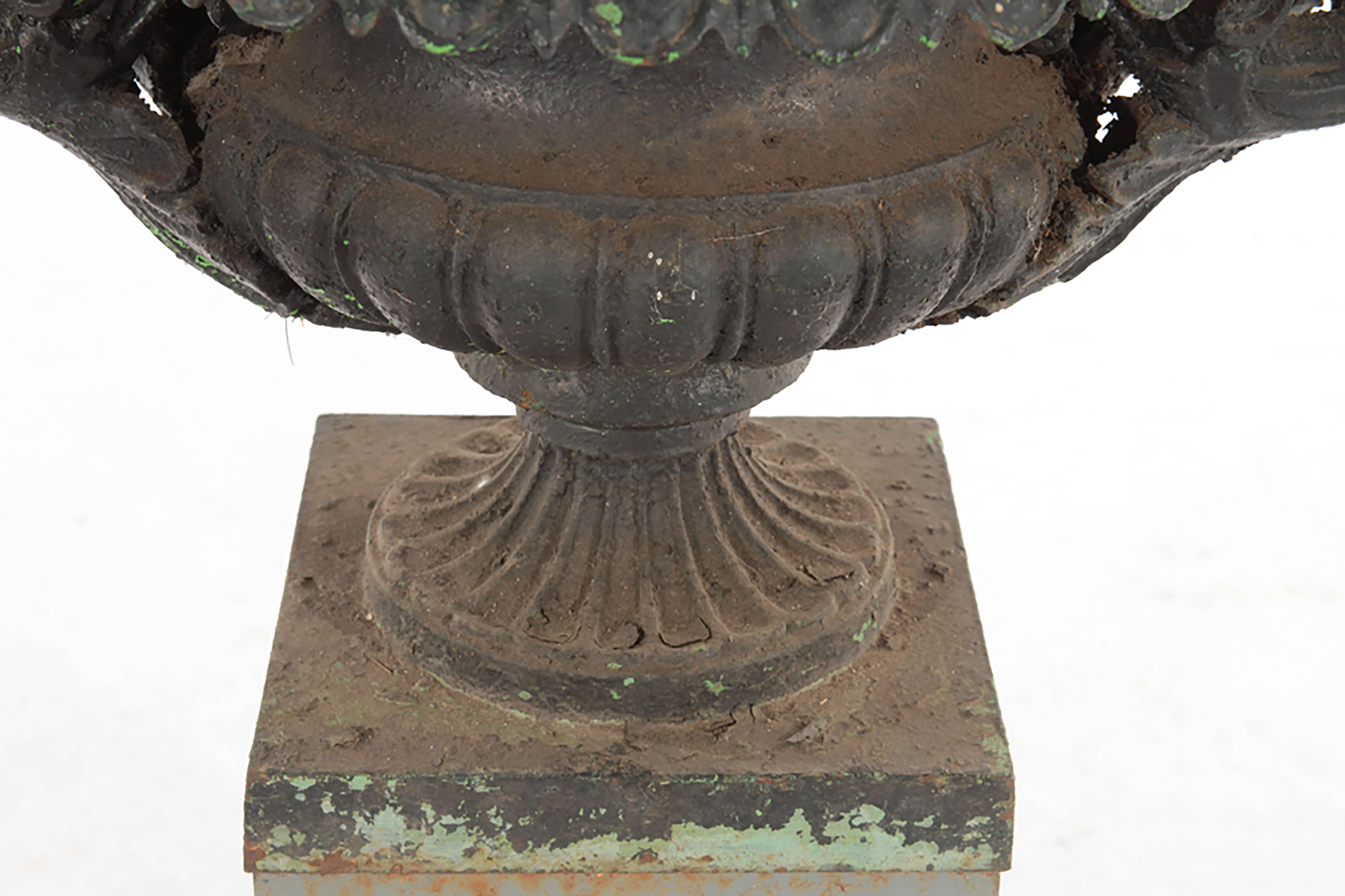 American Antique Cast Iron Urn 