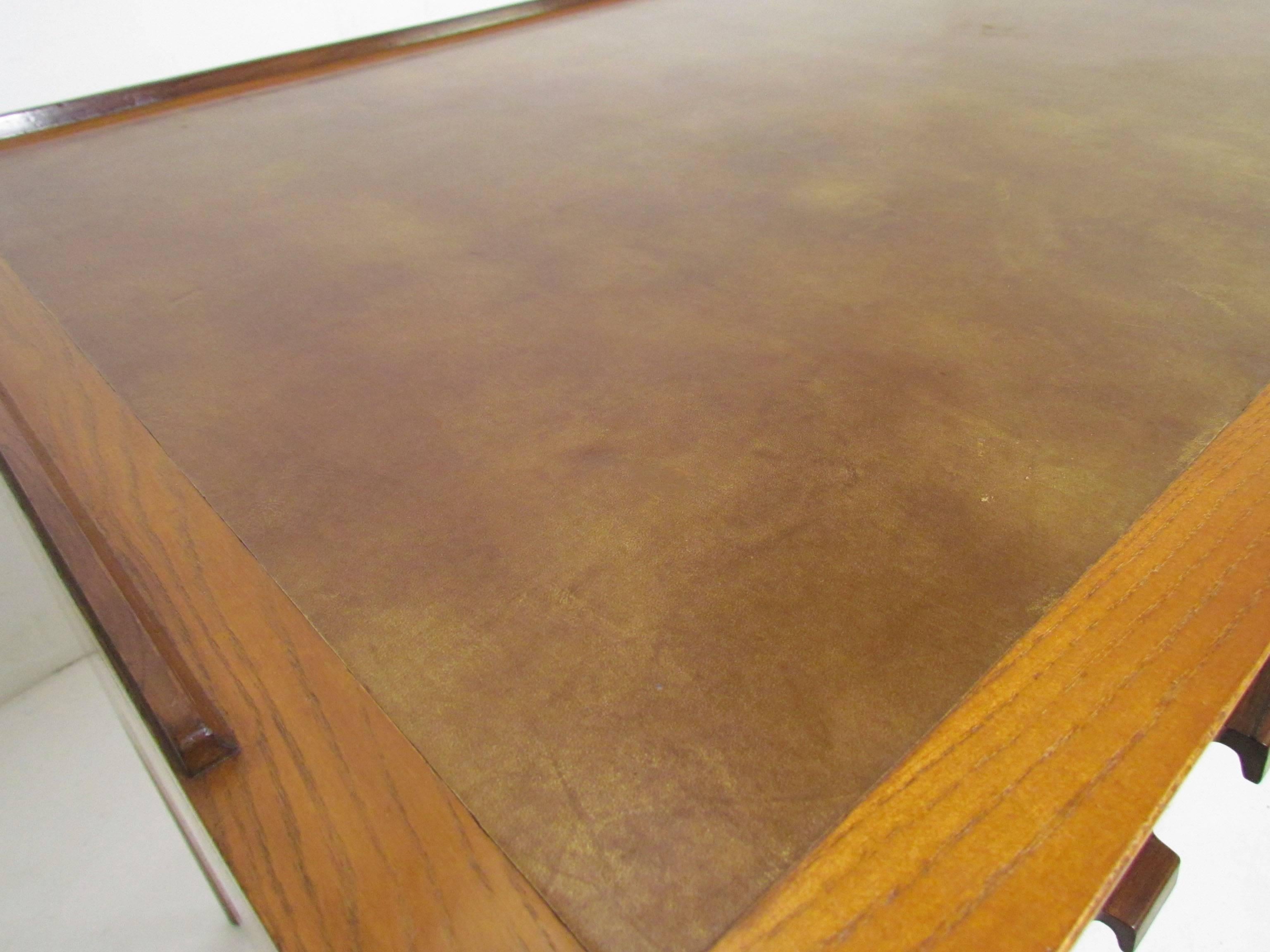 Rosewood Desk with Leather Top by Edward Wormley for Dunbar 1