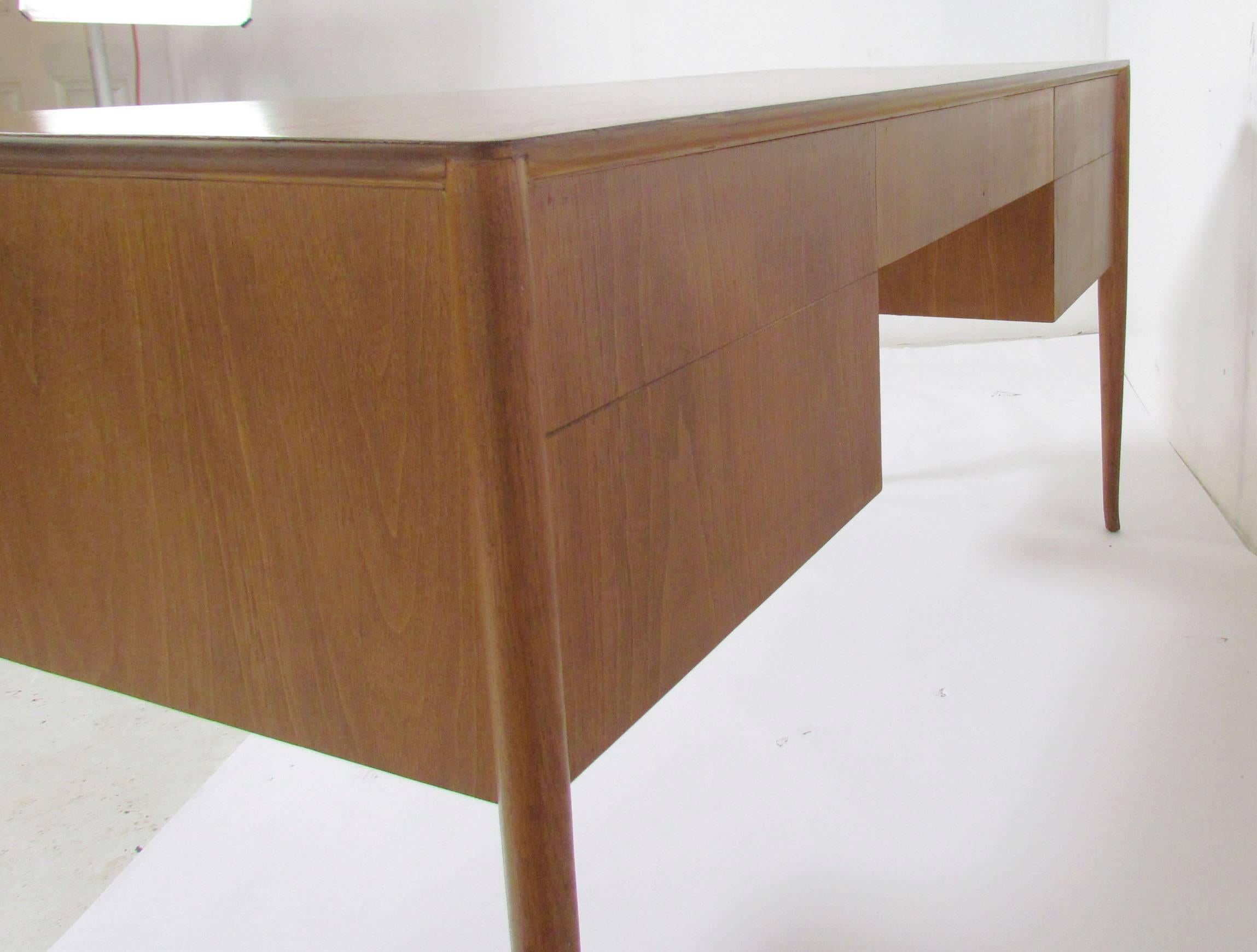 Elegant Writing Desk by T.H. Robsjohn-Gibbings for Widdicomb, circa 1950s 2