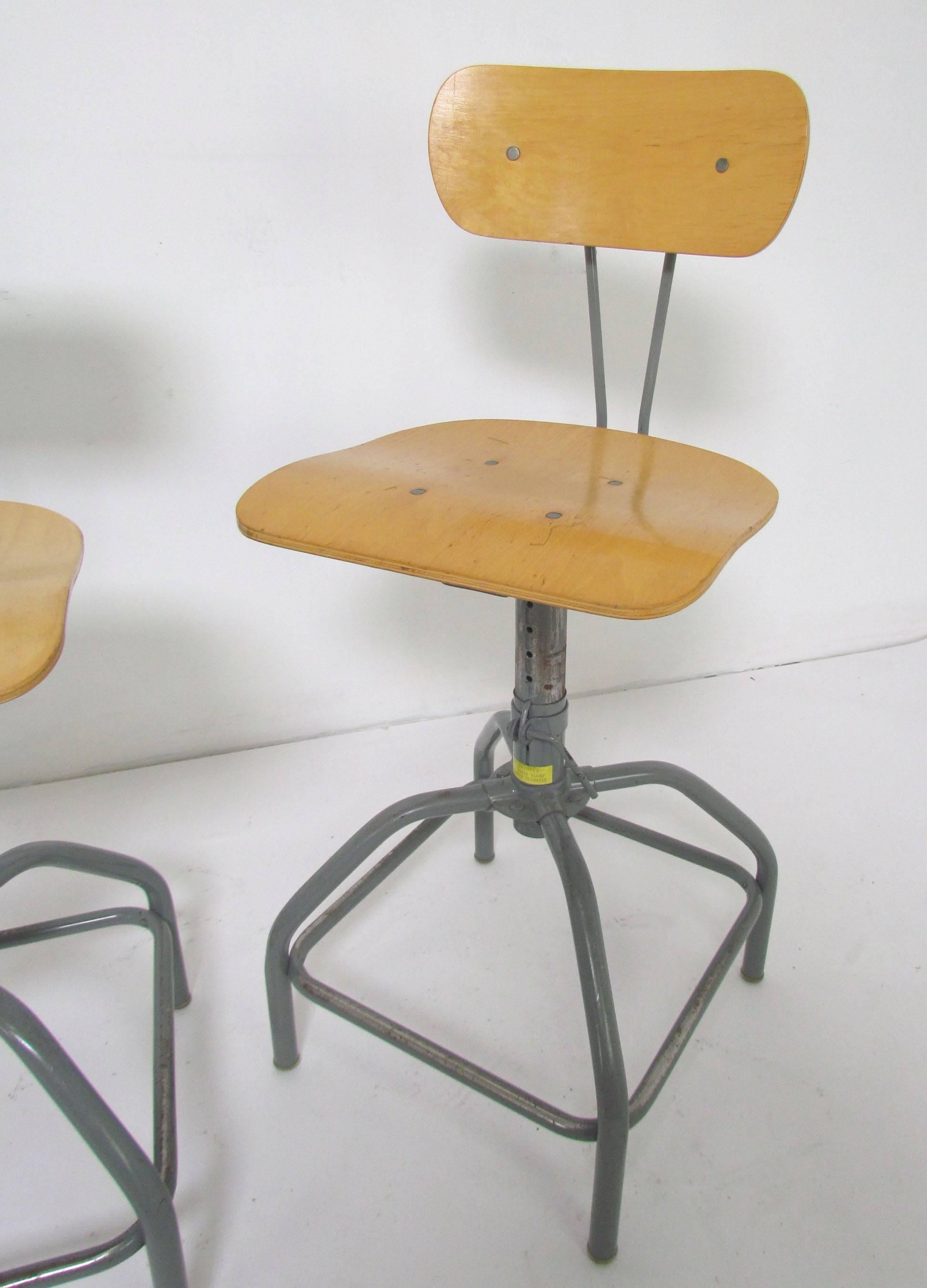lab stools with backs