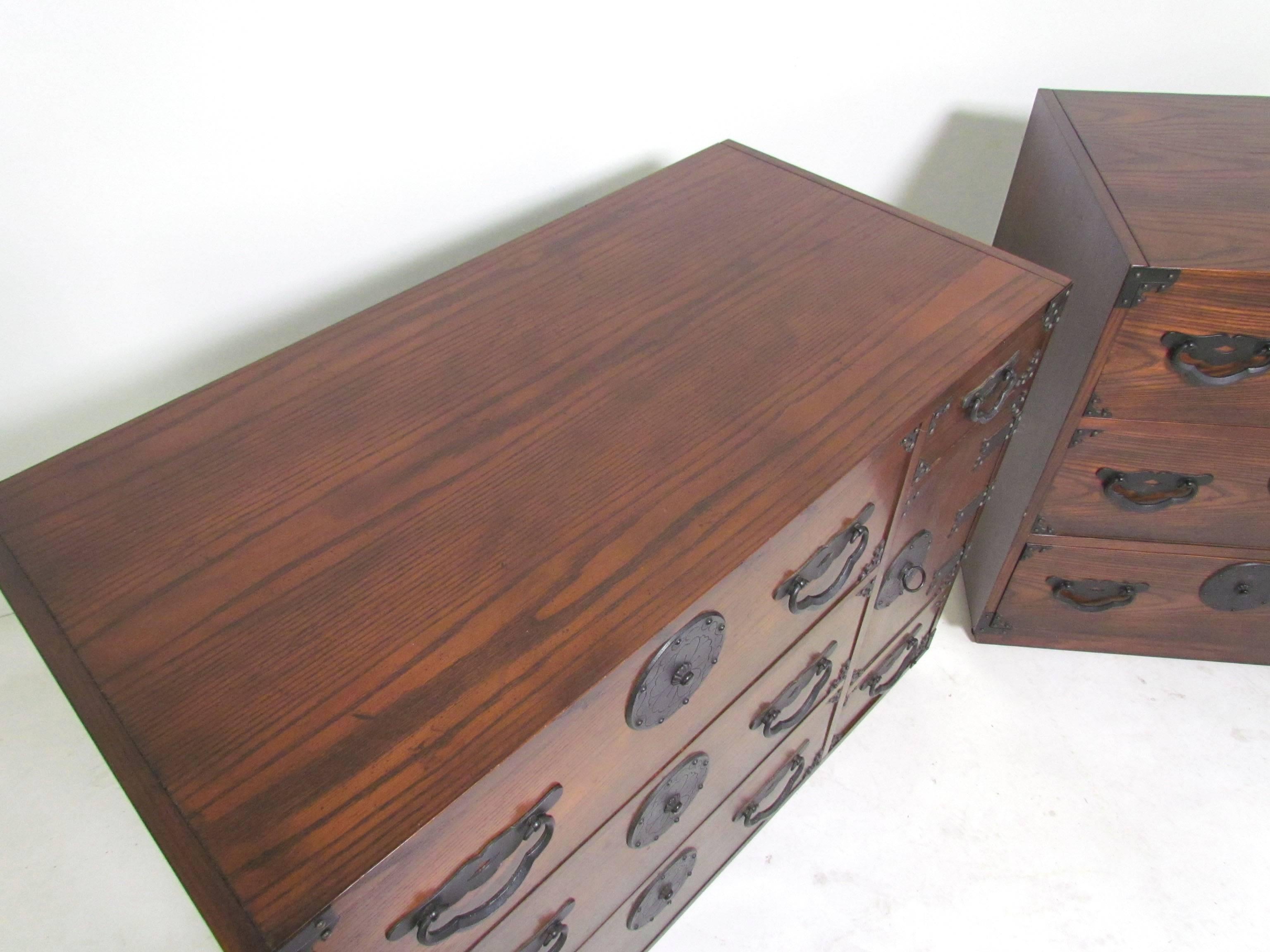 Mid-20th Century Versatile Pair of Tansu Chests by Baker Furniture, circa 1960s