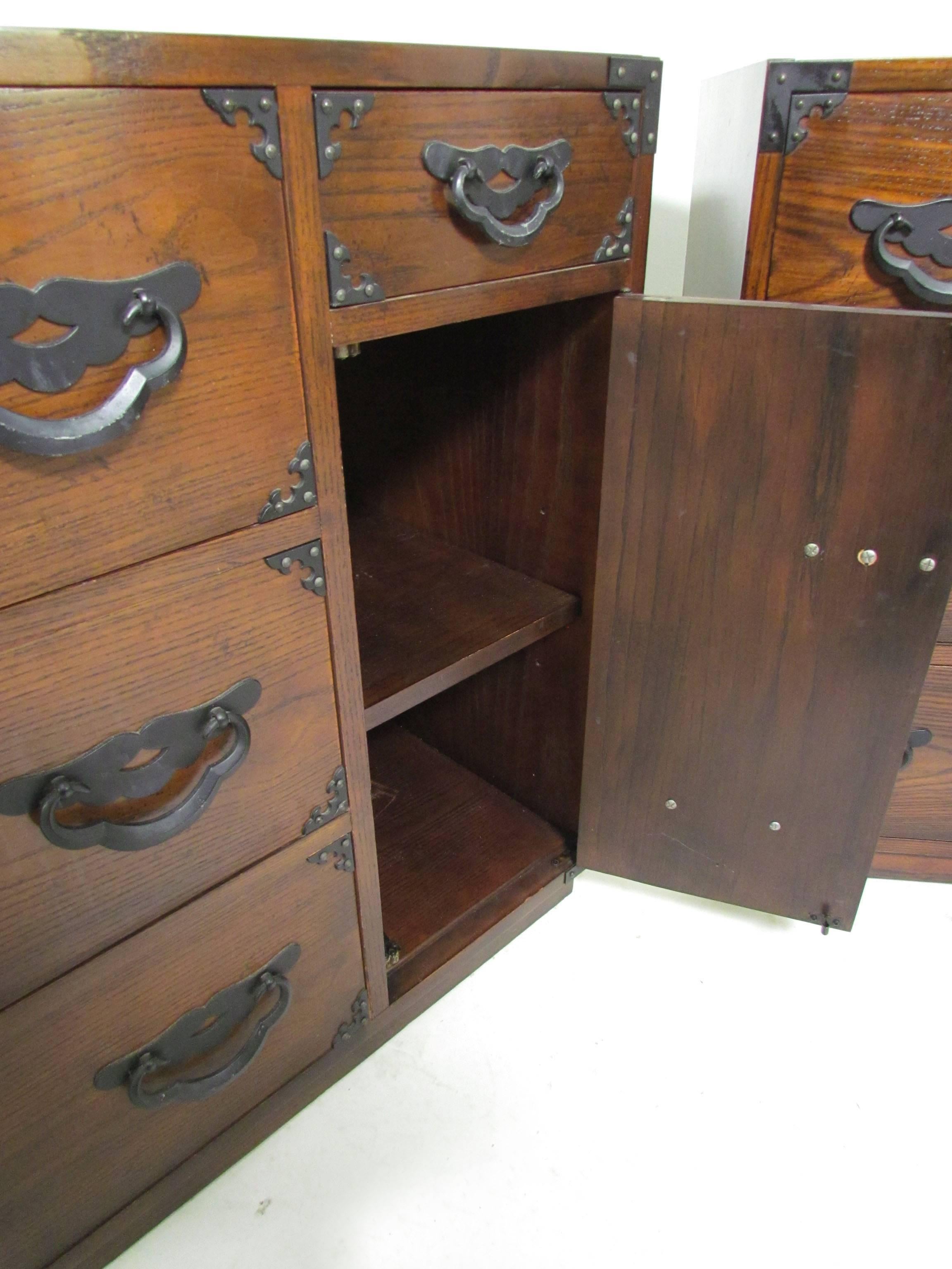 Versatile Pair of Tansu Chests by Baker Furniture, circa 1960s 4