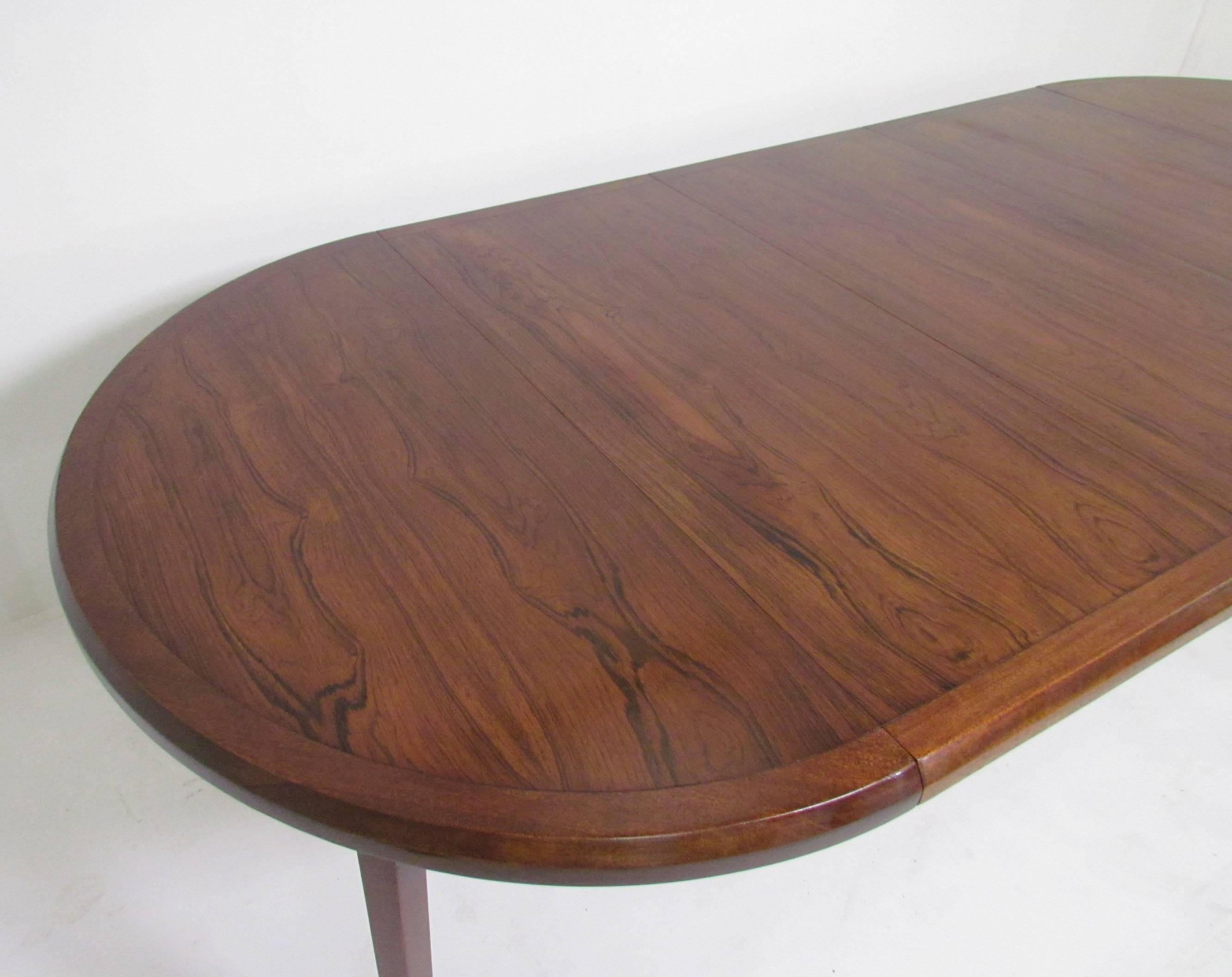 Mid-Century Circular Rosewood Dining Table with Three Leaves by John Stuart In Good Condition In Peabody, MA