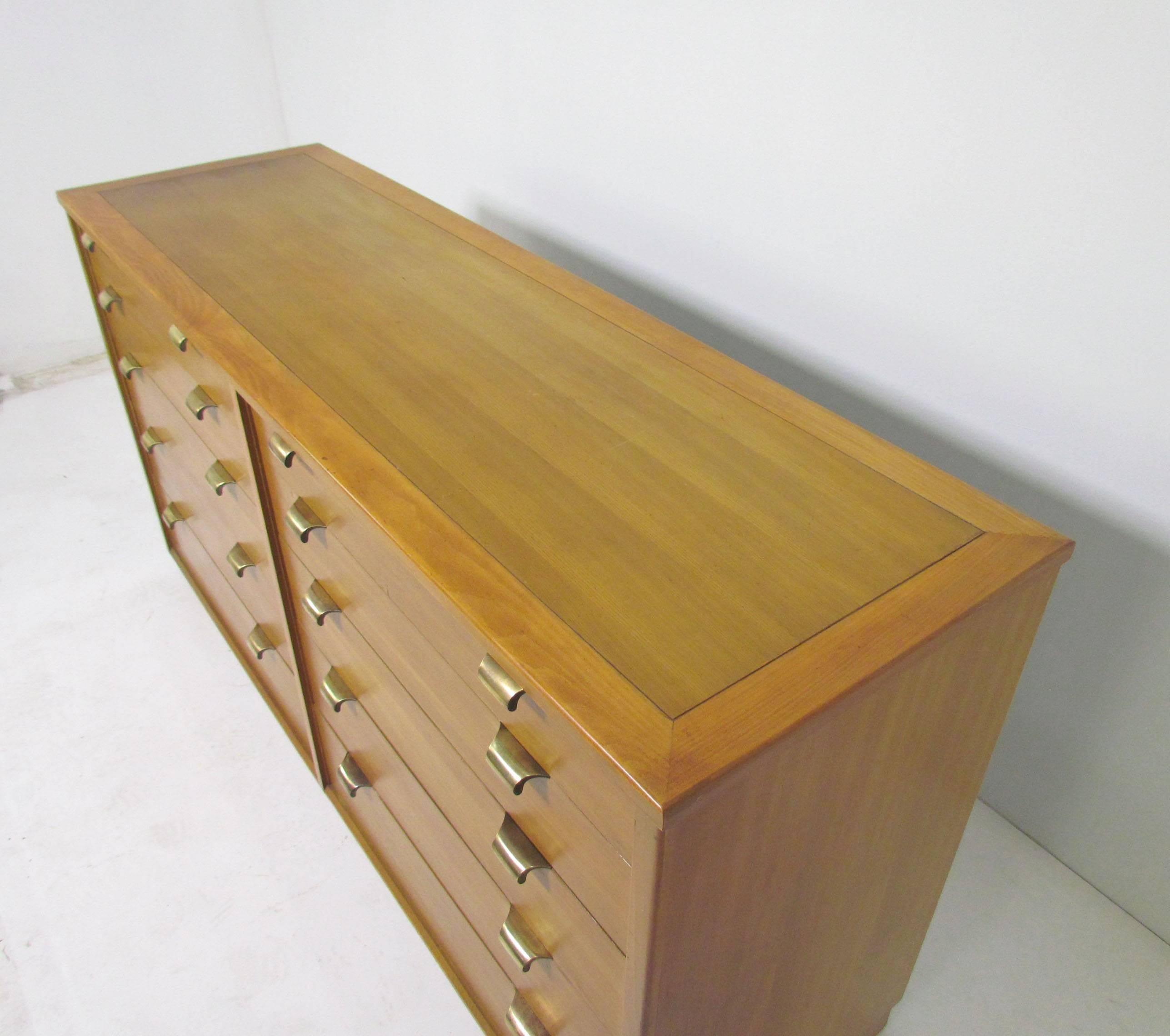 Mid-Century Modern Dresser in Glazed Elm by Edward Wormley for Drexel Precedent D. 1949