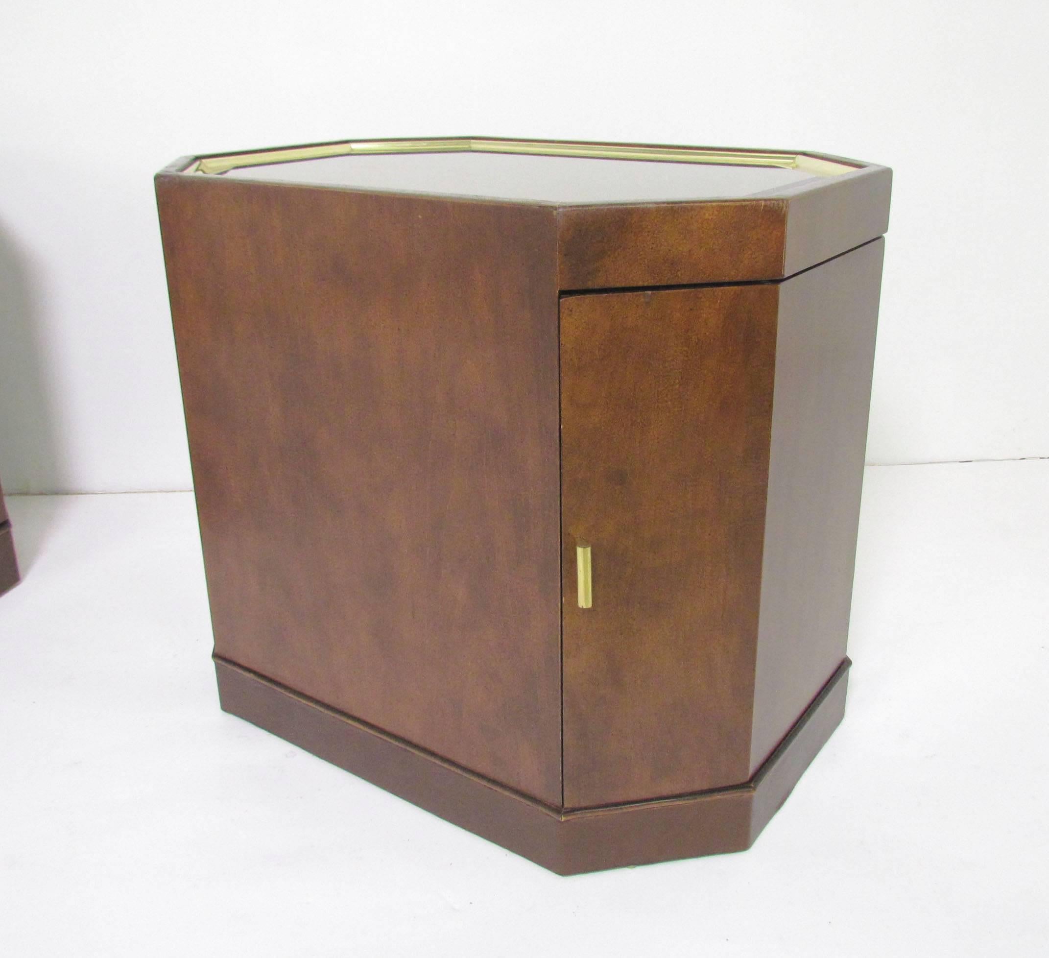 Mid-Century Modern Pair of Mid-Century Octagonal End Tables or Nightstands in Manner of Probber