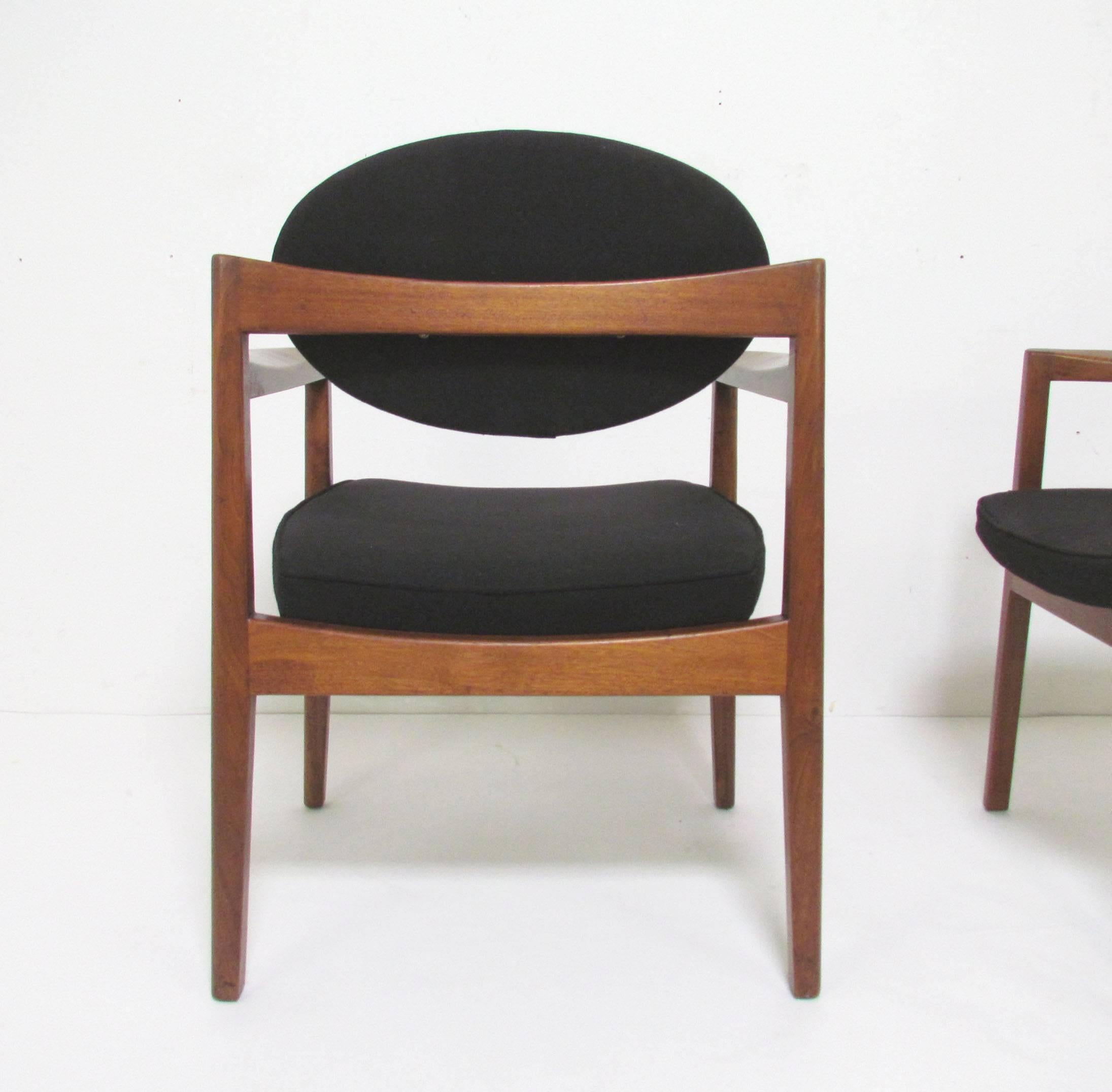 Mid-20th Century Pair of Mid-Century Modern Armchairs by Jens Risom