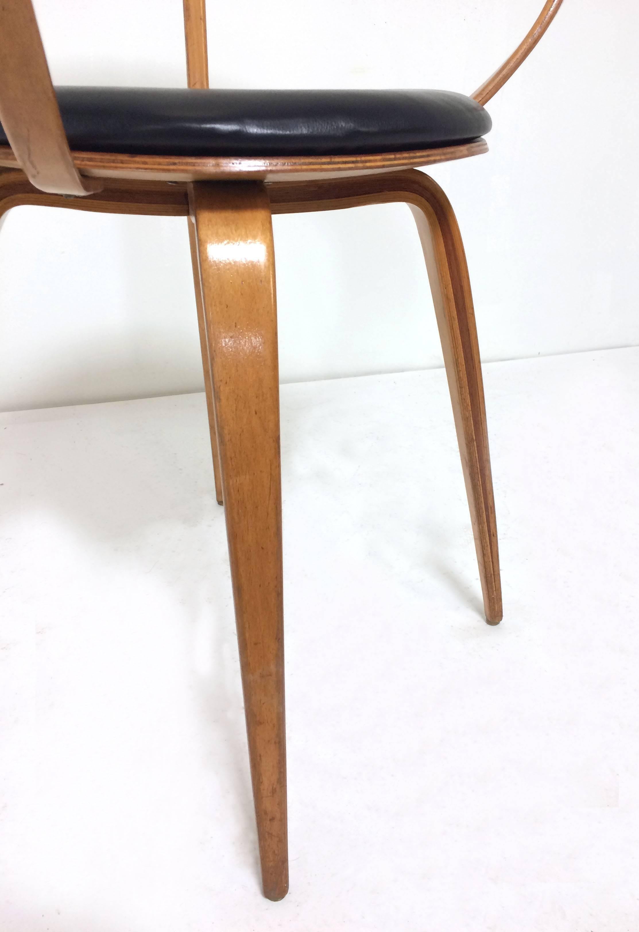 George Nelson Pretzel Chair for Herman Miller, circa 1950s In Good Condition In Peabody, MA